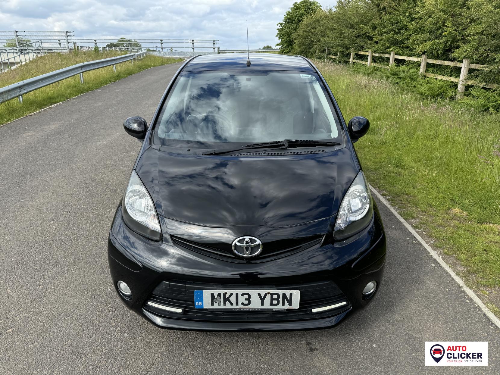 Toyota AYGO 1.0 VVT-i Fire Hatchback 5dr Petrol Manual Euro 5 (67 ps)