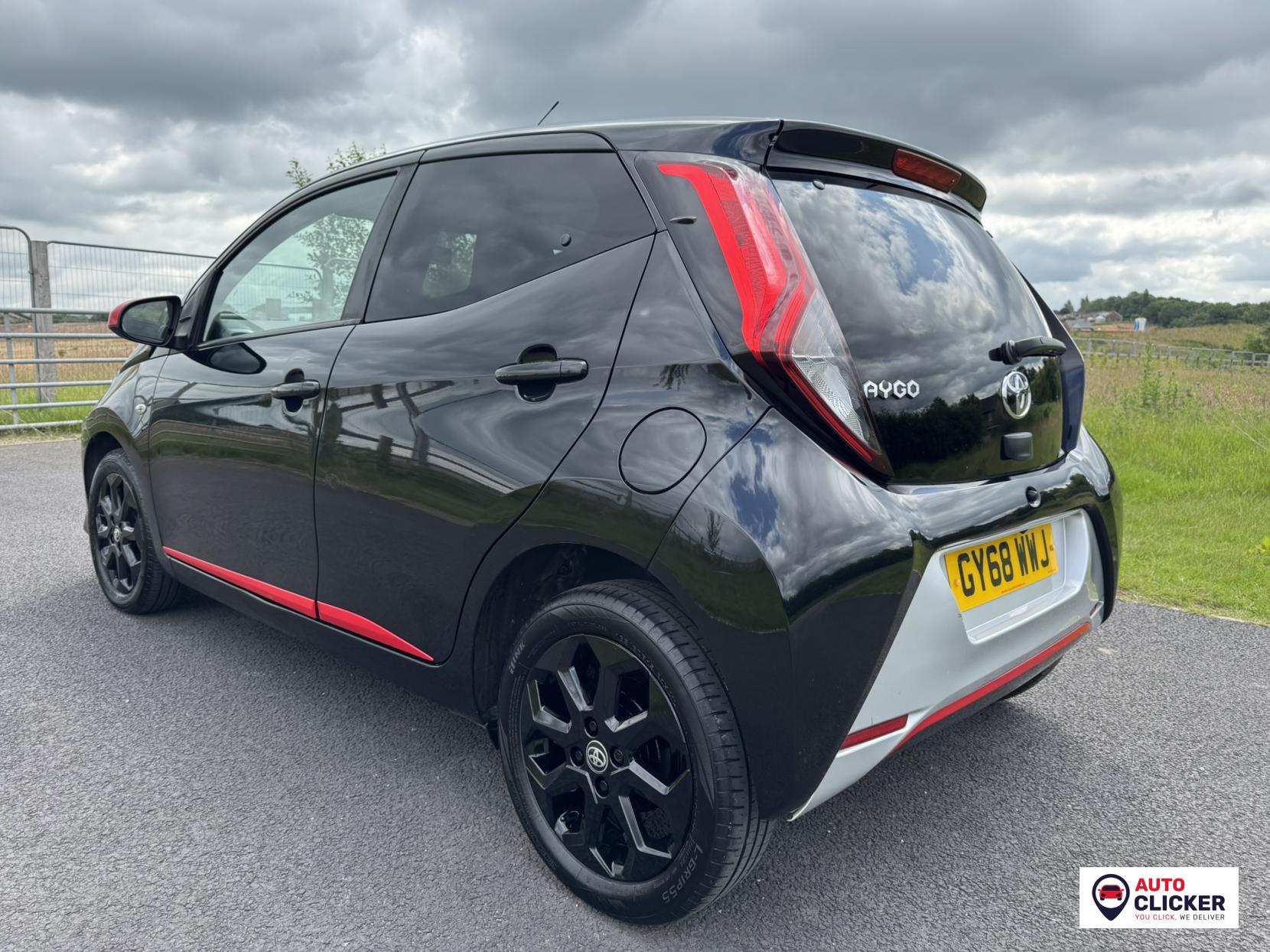 Toyota AYGO 1.0 VVT-i x-trend Funroof 5dr Petrol x-shift Euro 6 (71 ps)