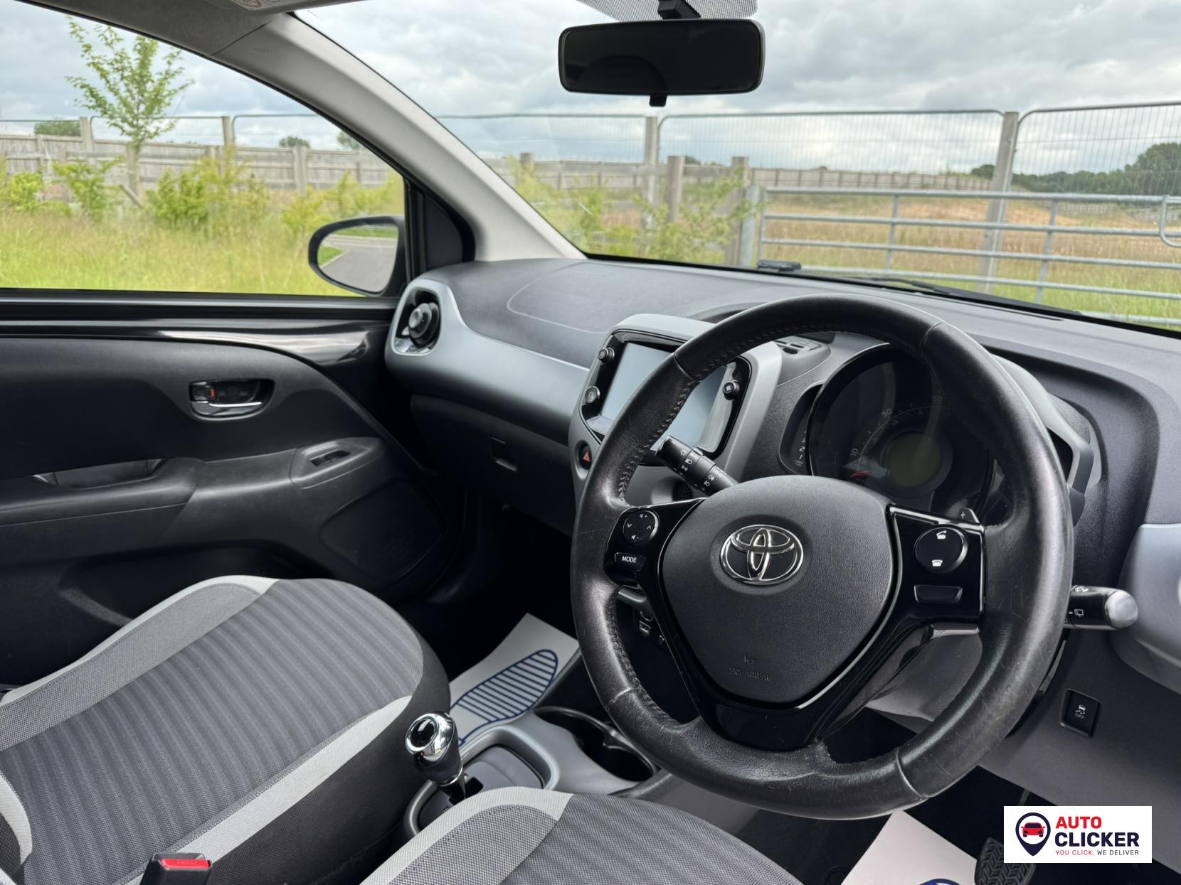 Toyota AYGO 1.0 VVT-i x-trend Funroof 5dr Petrol x-shift Euro 6 (71 ps)