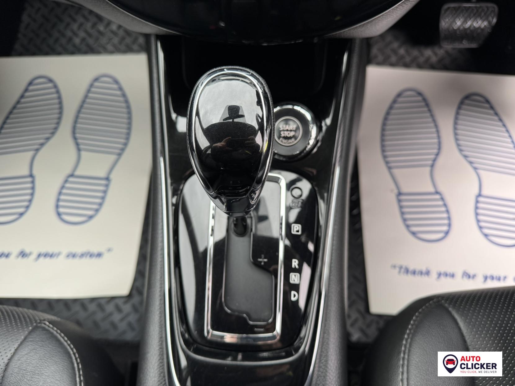 Nissan Pulsar 1.2 DIG-T Tekna Hatchback 5dr Petrol XTRON Euro 6 (s/s) (115 ps)