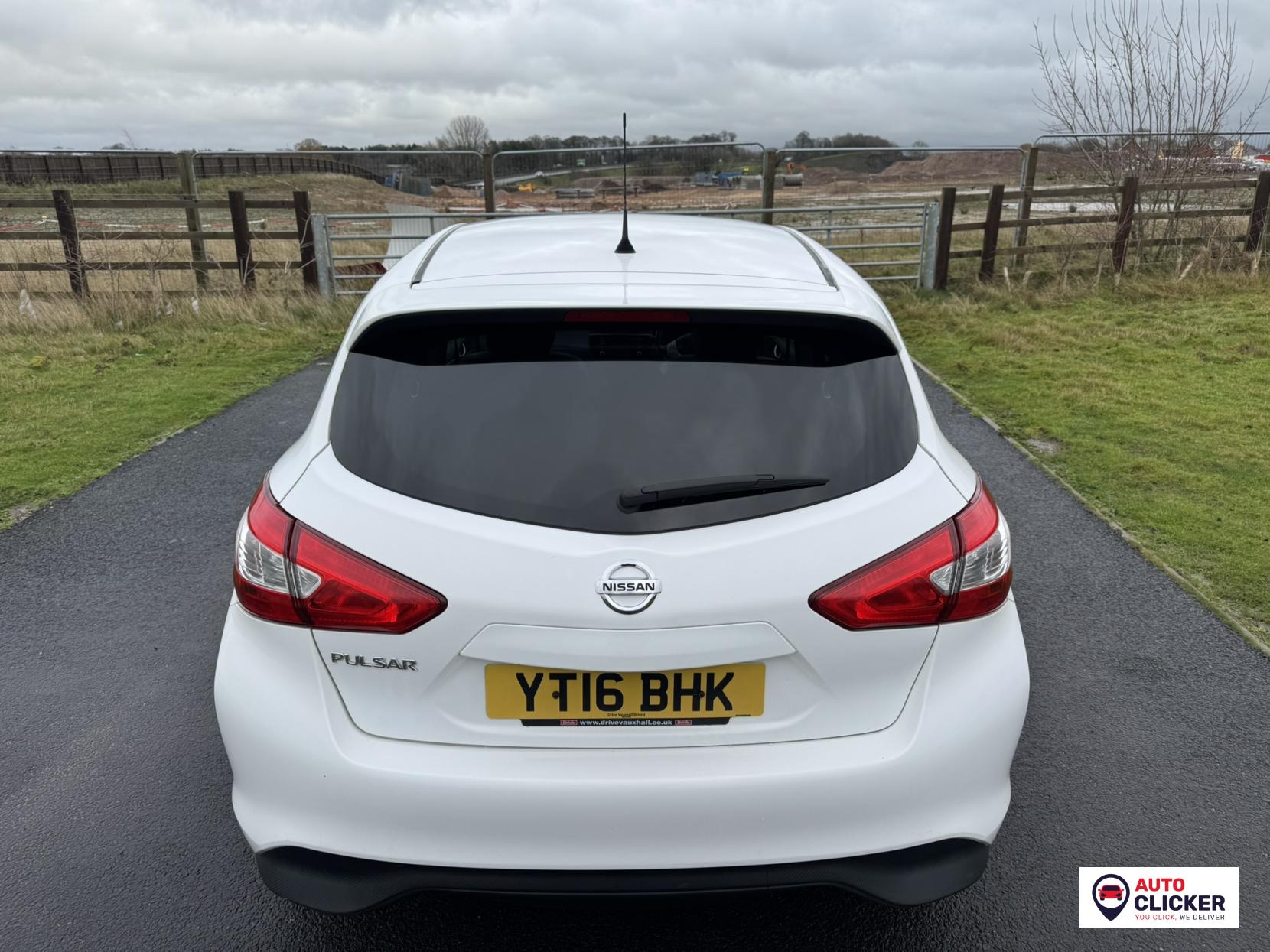 Nissan Pulsar 1.2 DIG-T Tekna Hatchback 5dr Petrol XTRON Euro 6 (s/s) (115 ps)