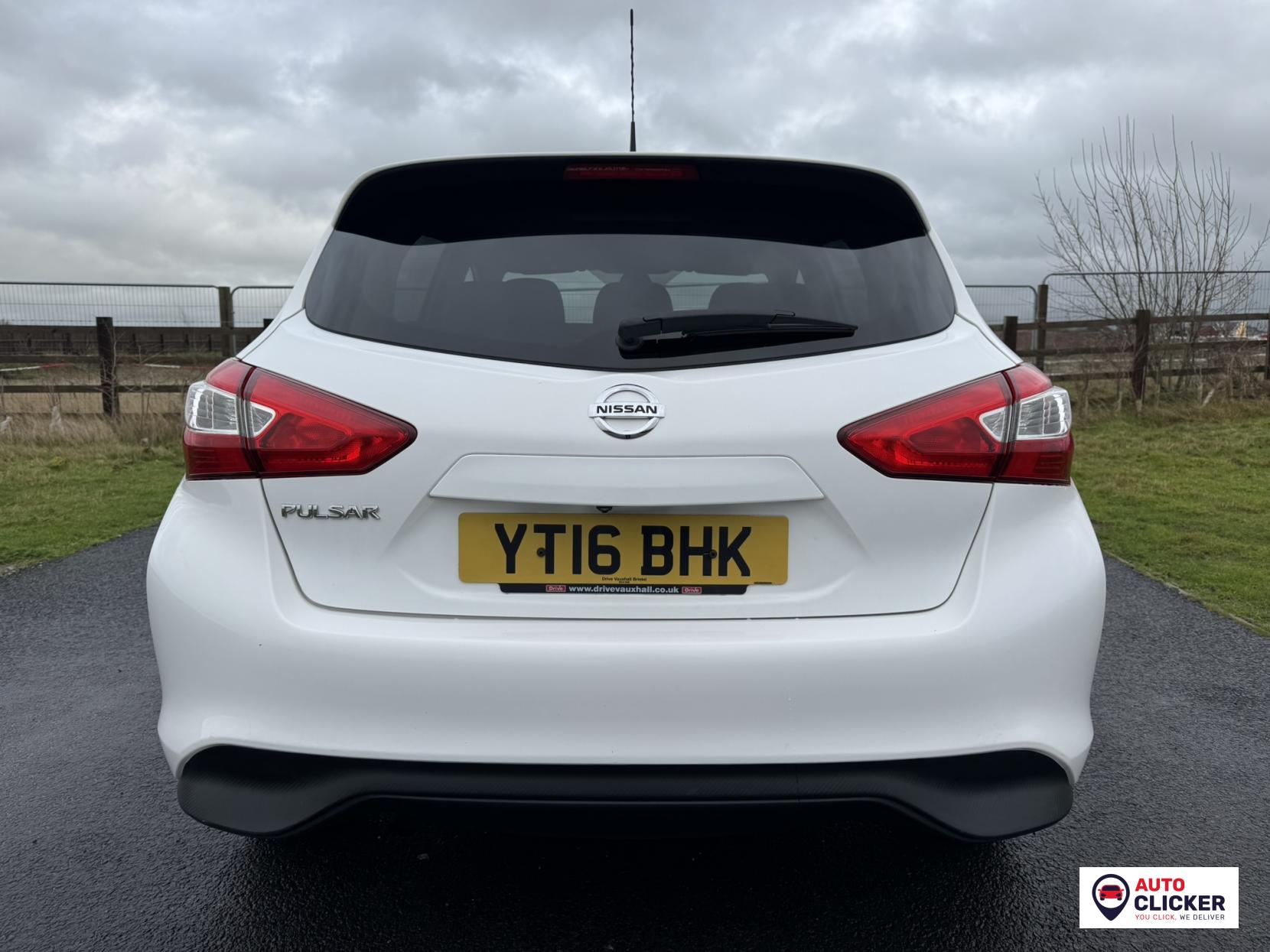 Nissan Pulsar 1.2 DIG-T Tekna Hatchback 5dr Petrol XTRON Euro 6 (s/s) (115 ps)