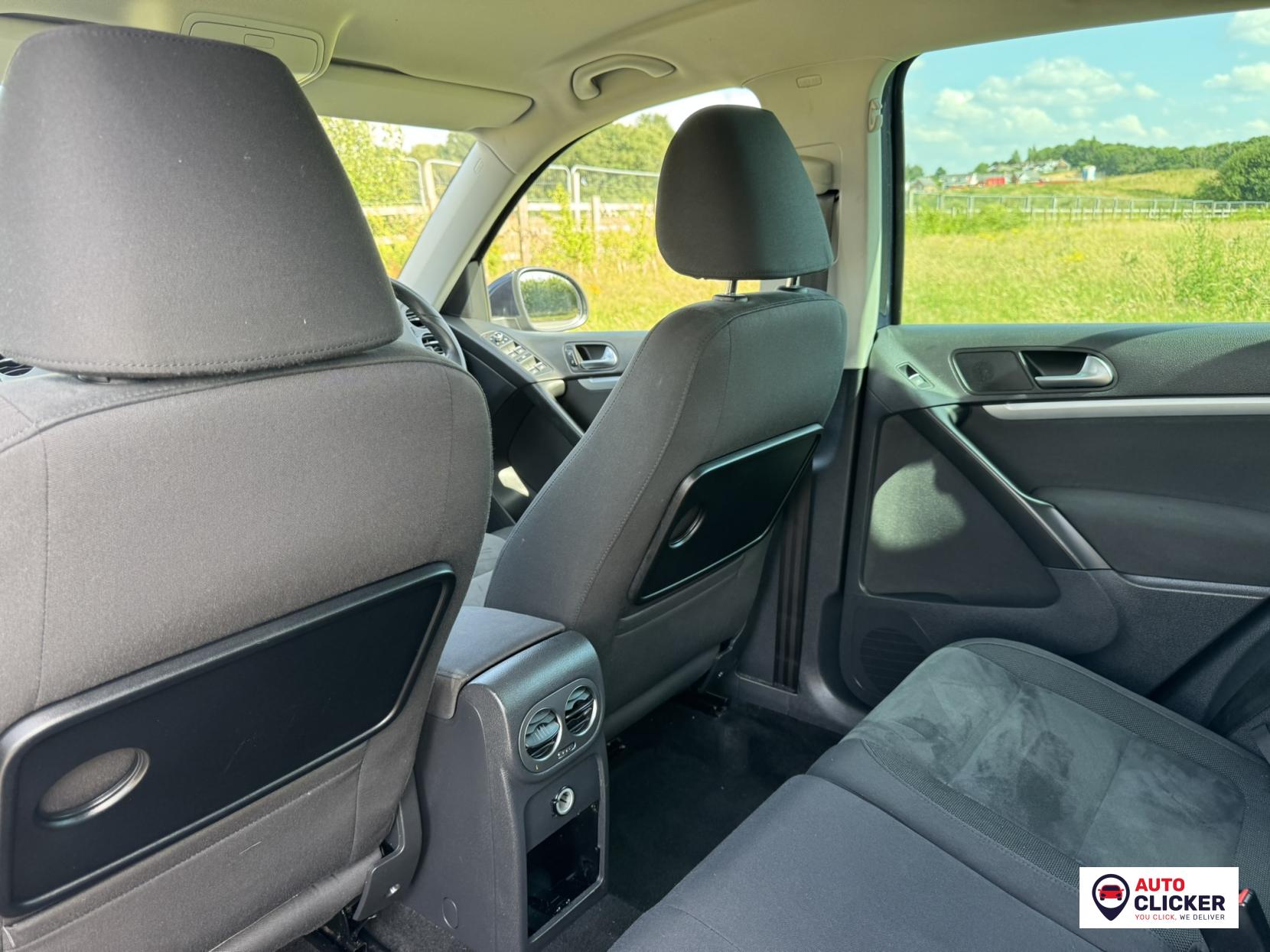 Volkswagen Tiguan 2.0 TDI BlueMotion Tech Match SUV 5dr Diesel Manual 2WD Euro 5 (s/s) (140 ps)