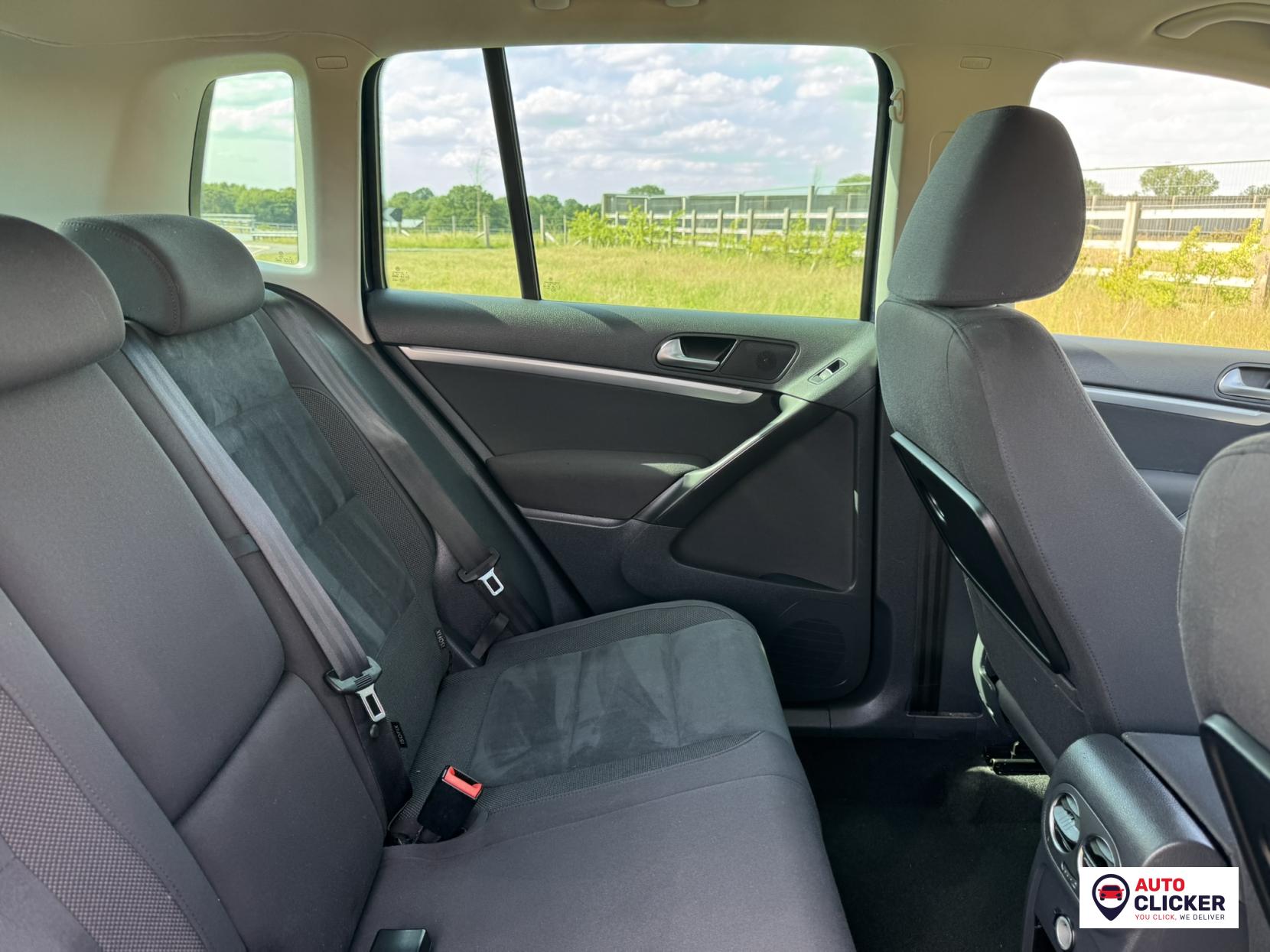 Volkswagen Tiguan 2.0 TDI BlueMotion Tech Match SUV 5dr Diesel Manual 2WD Euro 5 (s/s) (140 ps)