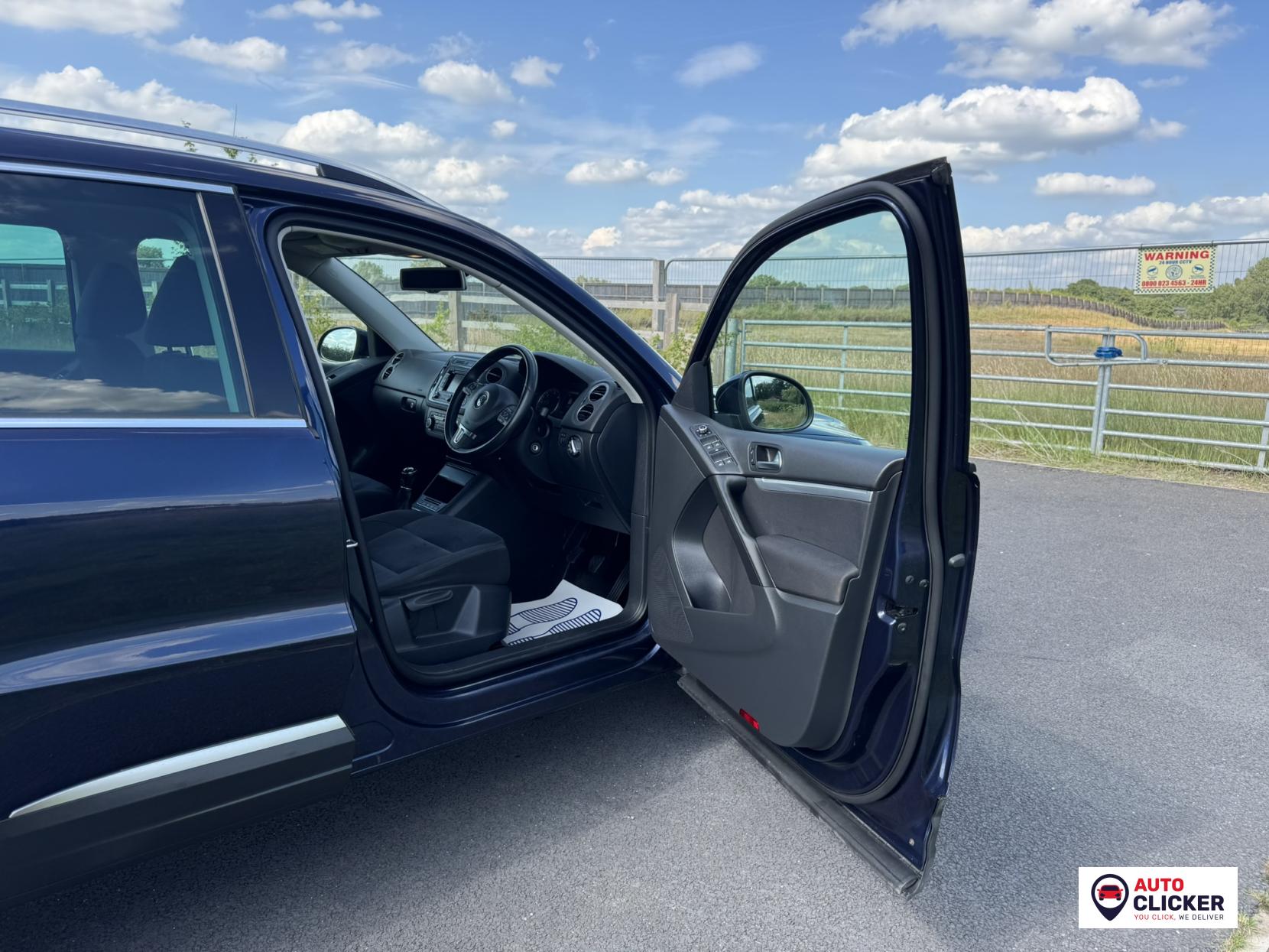 Volkswagen Tiguan 2.0 TDI BlueMotion Tech Match SUV 5dr Diesel Manual 2WD Euro 5 (s/s) (140 ps)