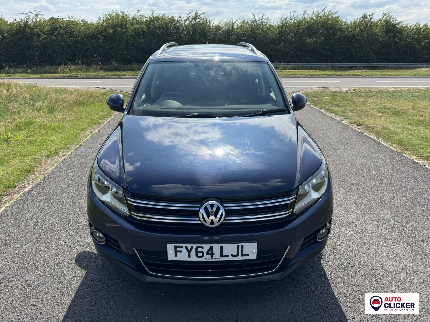 Volkswagen Tiguan 2.0 TDI BlueMotion Tech Match SUV 5dr Diesel Manual 2WD Euro 5 (s/s) (140 ps)