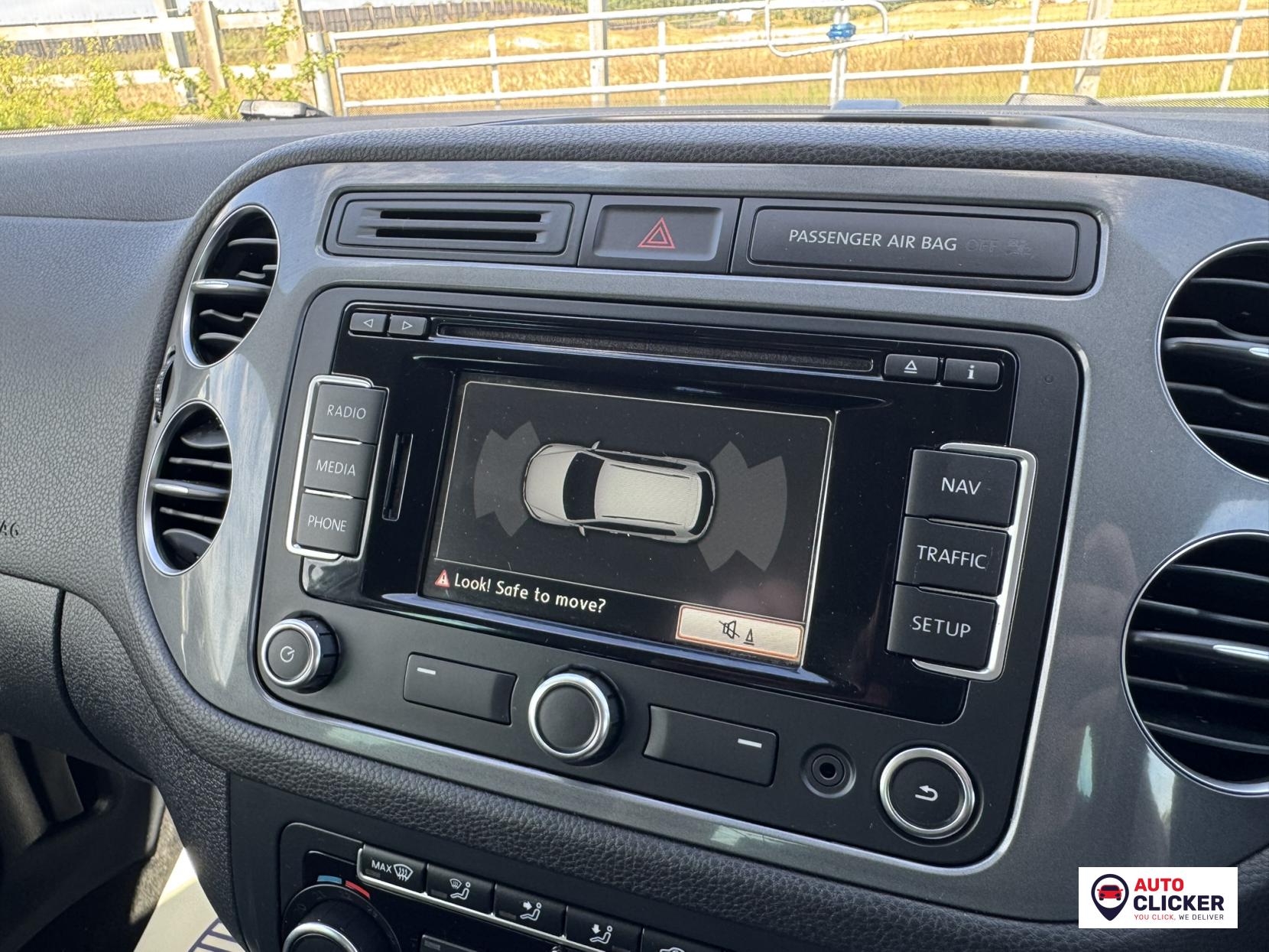 Volkswagen Tiguan 2.0 TDI BlueMotion Tech Match SUV 5dr Diesel Manual 2WD Euro 5 (s/s) (140 ps)