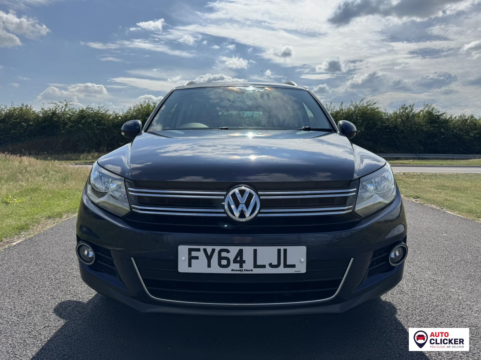 Volkswagen Tiguan 2.0 TDI BlueMotion Tech Match SUV 5dr Diesel Manual 2WD Euro 5 (s/s) (140 ps)
