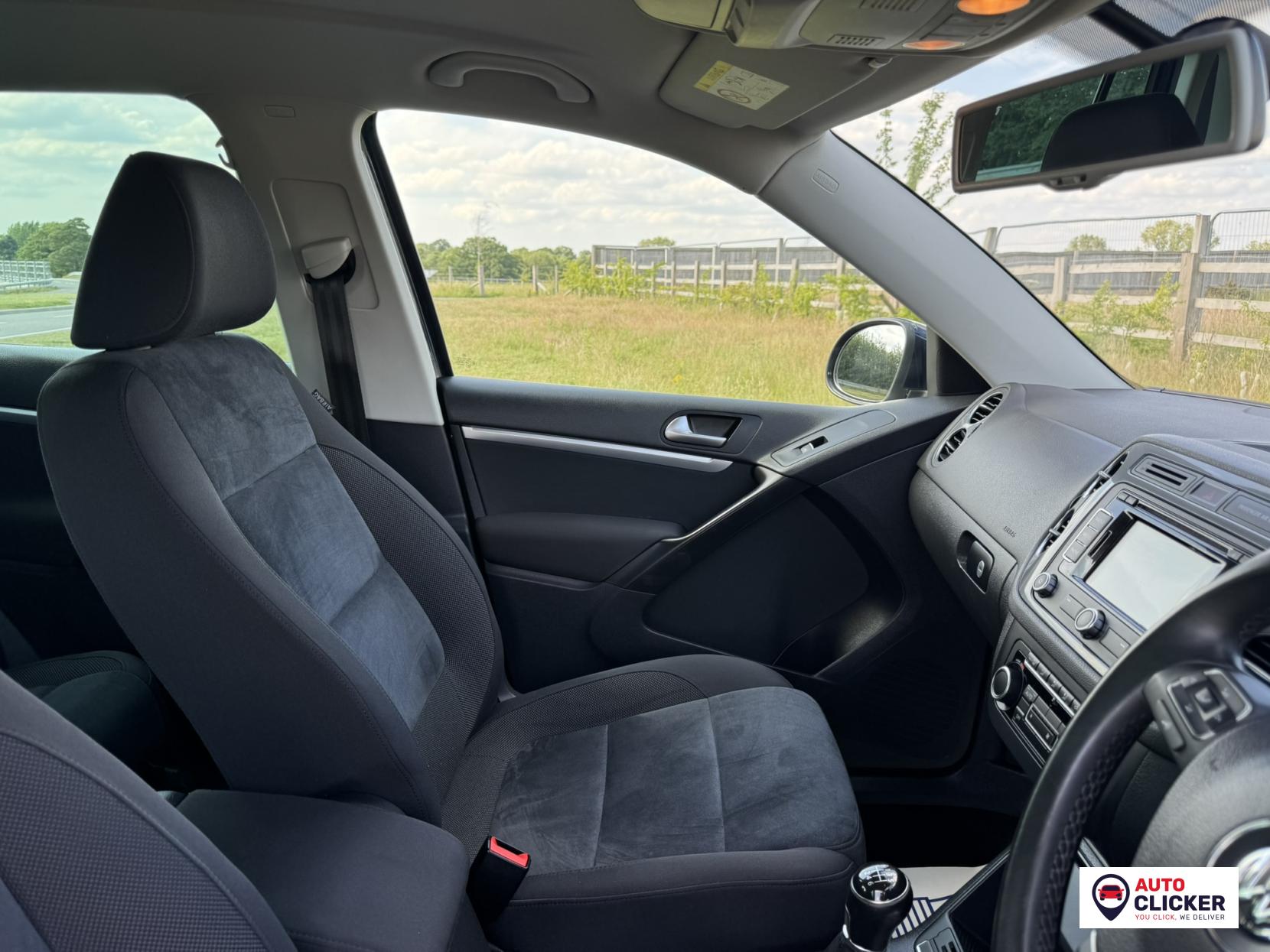 Volkswagen Tiguan 2.0 TDI BlueMotion Tech Match SUV 5dr Diesel Manual 2WD Euro 5 (s/s) (140 ps)