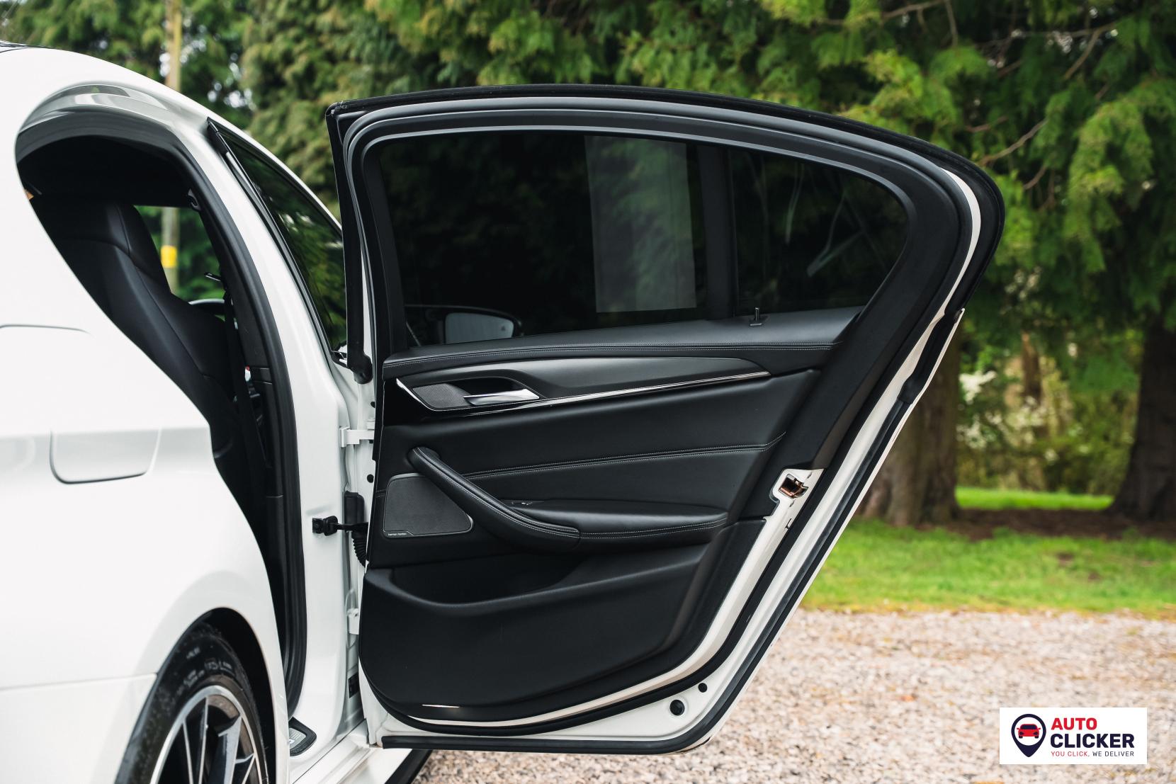 BMW M5 4.4i V8 Competition Saloon 4dr Petrol Steptronic xDrive Euro 6 (s/s) (625 ps)