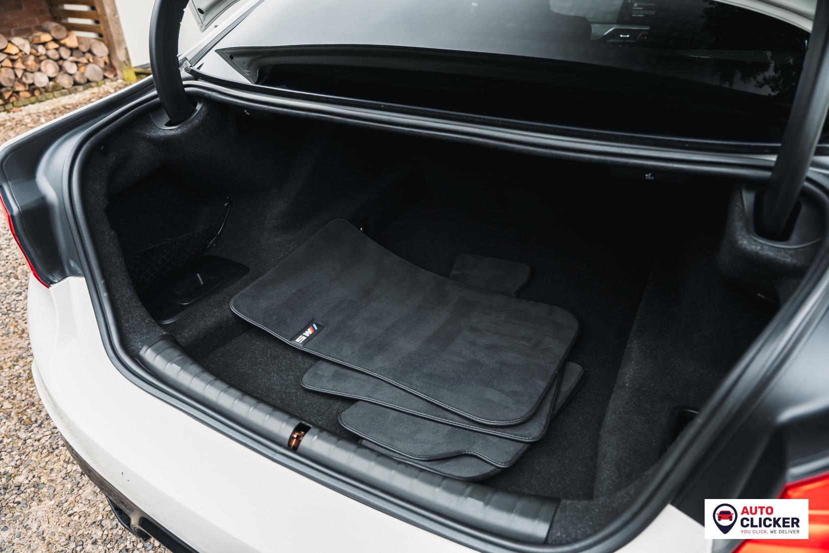 BMW M5 4.4i V8 Competition Saloon 4dr Petrol Steptronic xDrive Euro 6 (s/s) (625 ps)