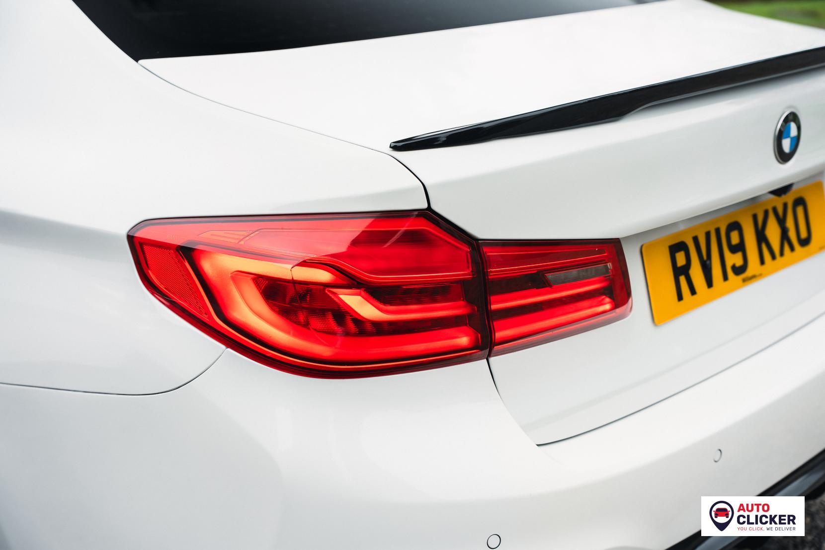 BMW M5 4.4i V8 Competition Saloon 4dr Petrol Steptronic xDrive Euro 6 (s/s) (625 ps)