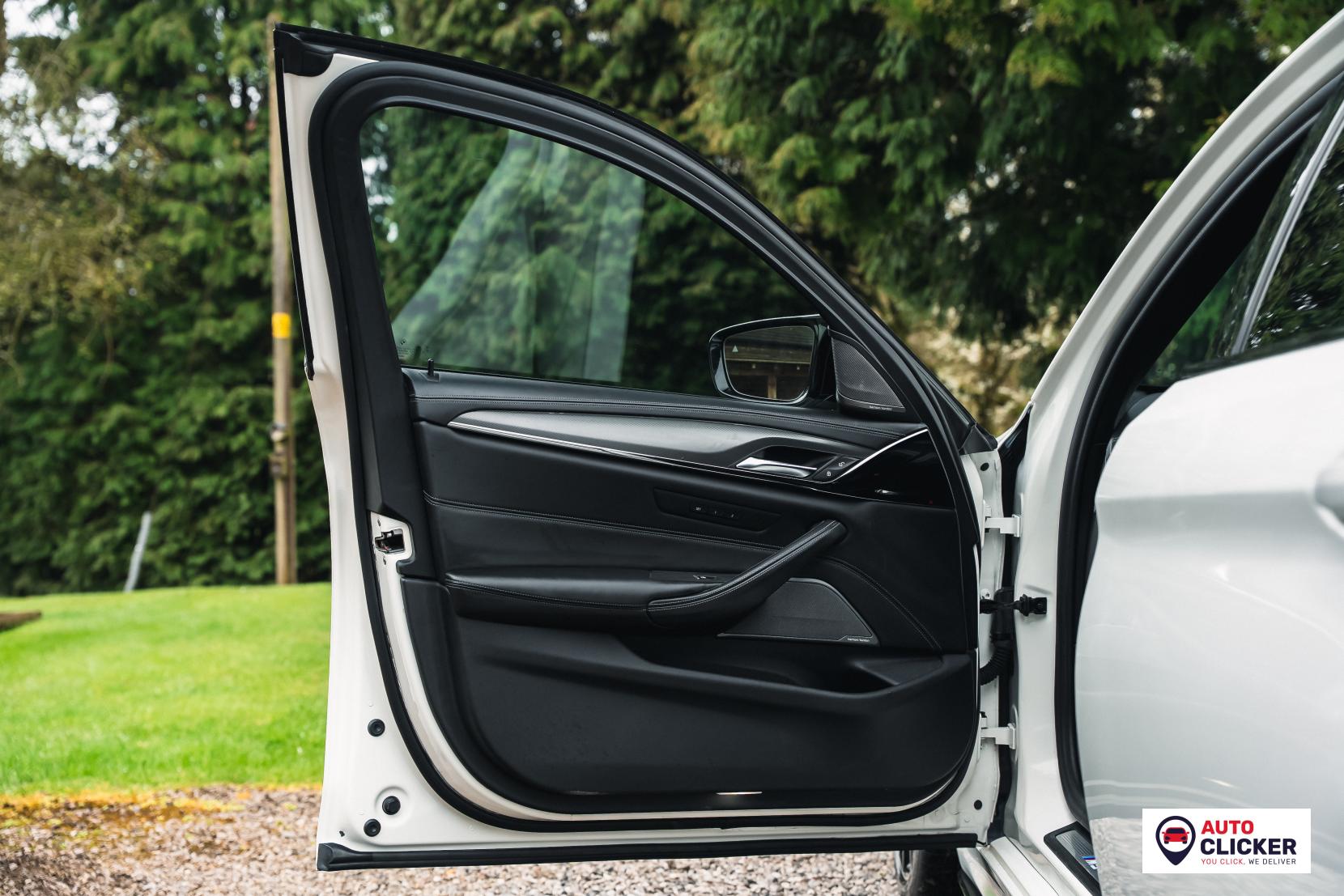 BMW M5 4.4i V8 Competition Saloon 4dr Petrol Steptronic xDrive Euro 6 (s/s) (625 ps)