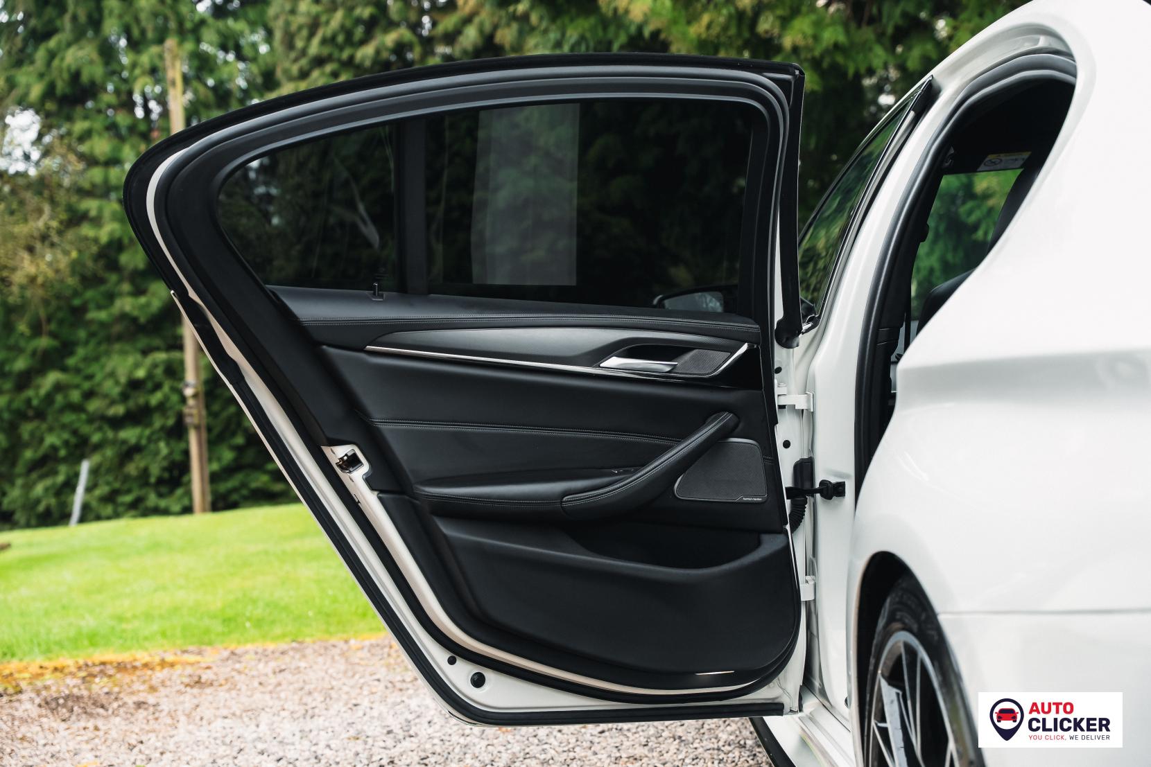 BMW M5 4.4i V8 Competition Saloon 4dr Petrol Steptronic xDrive Euro 6 (s/s) (625 ps)