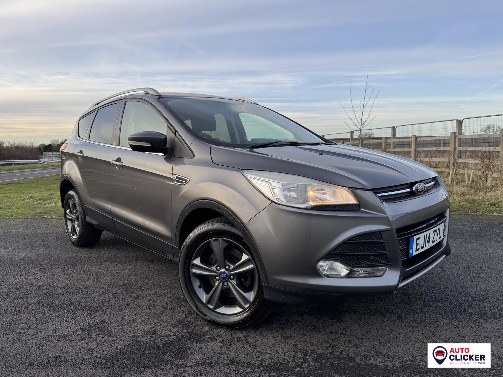 Ford Kuga 2.0 TDCi Zetec SUV 5dr Diesel Powershift AWD Euro 5 (140 ps)