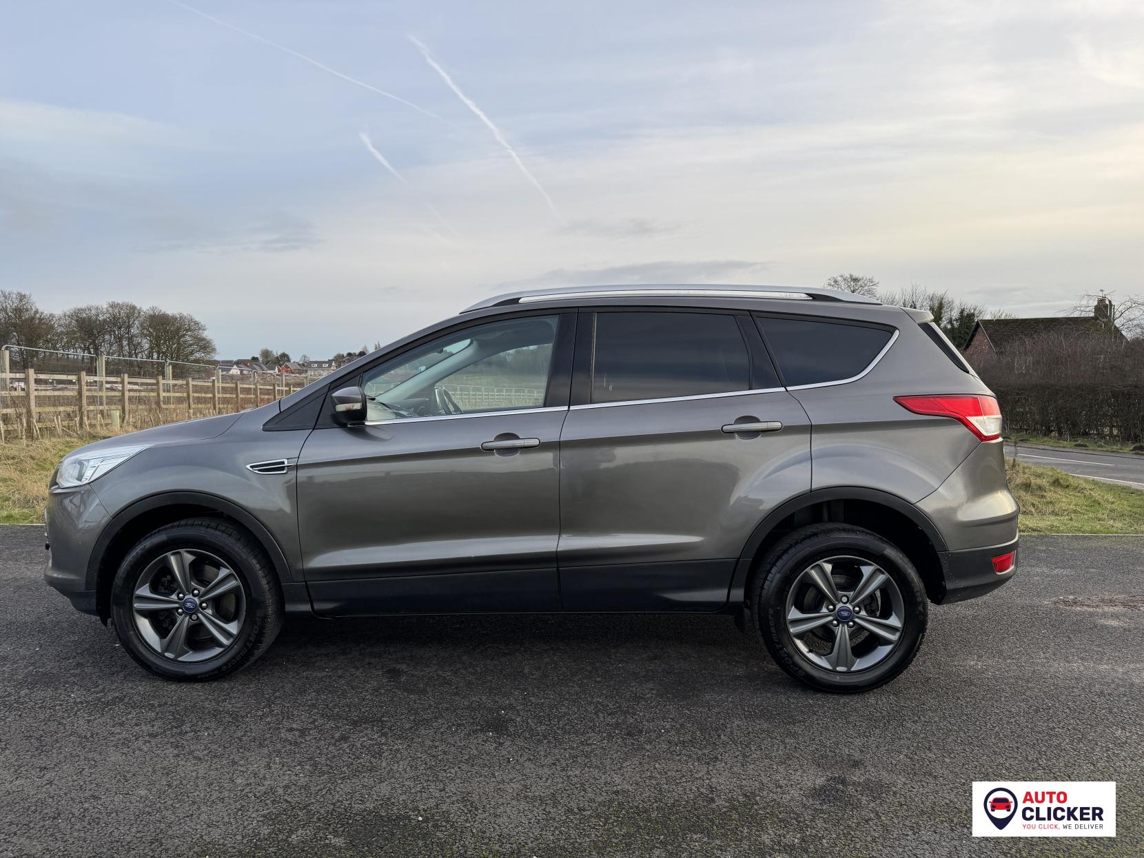 Ford Kuga 2.0 TDCi Zetec SUV 5dr Diesel Powershift AWD Euro 5 (140 ps)