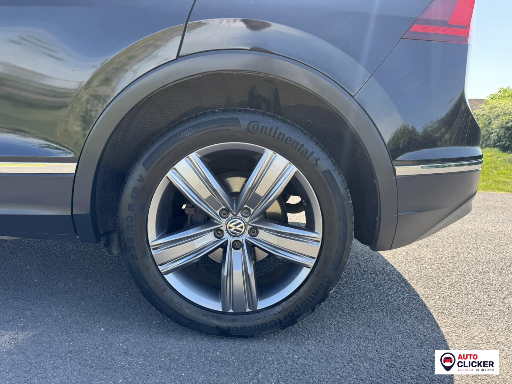 Volkswagen Tiguan 2.0 TDI SEL SUV 5dr Diesel DSG 4Motion Euro 6 (s/s) (150 ps)