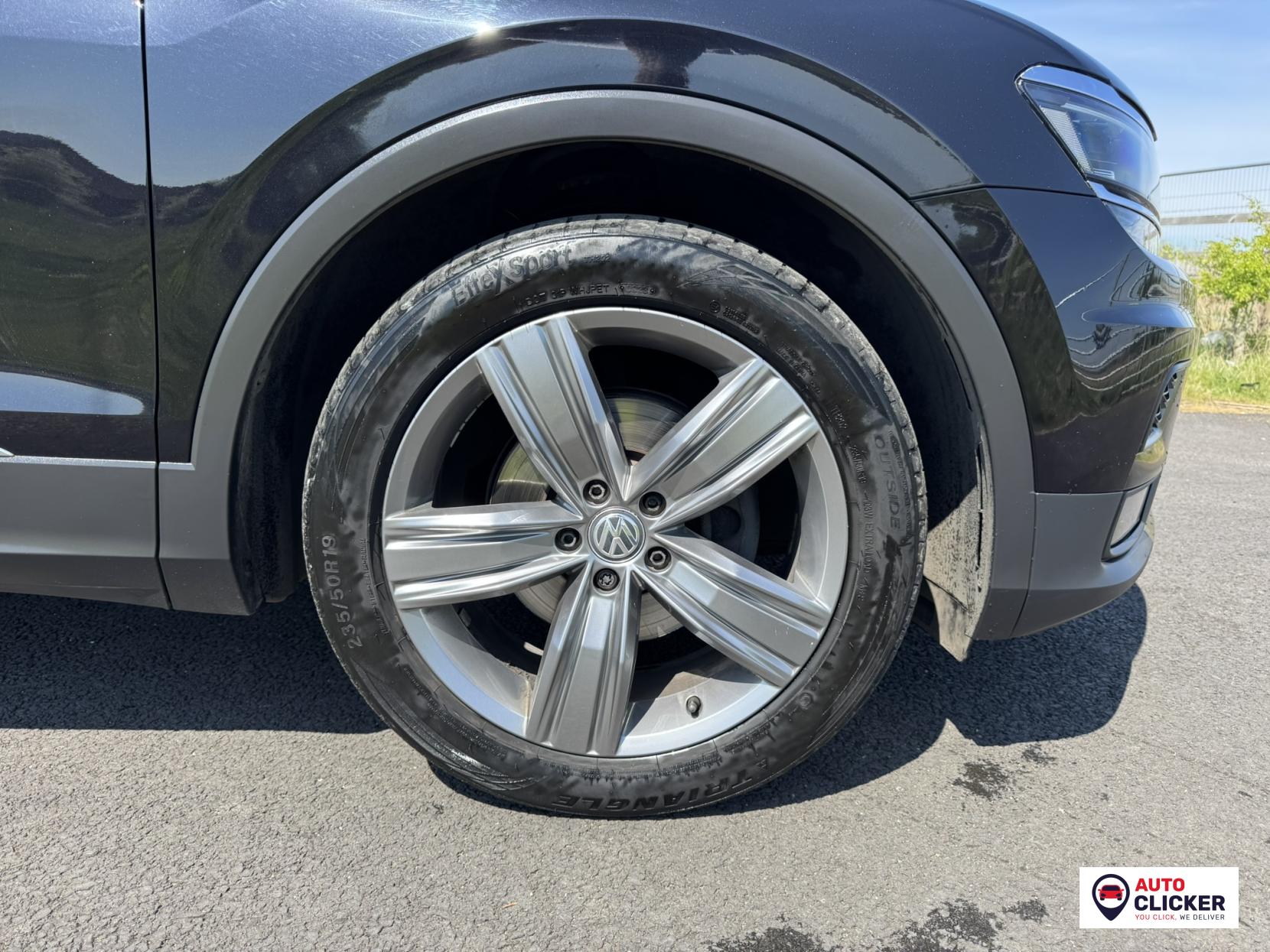Volkswagen Tiguan 2.0 TDI SEL SUV 5dr Diesel DSG 4Motion Euro 6 (s/s) (150 ps)