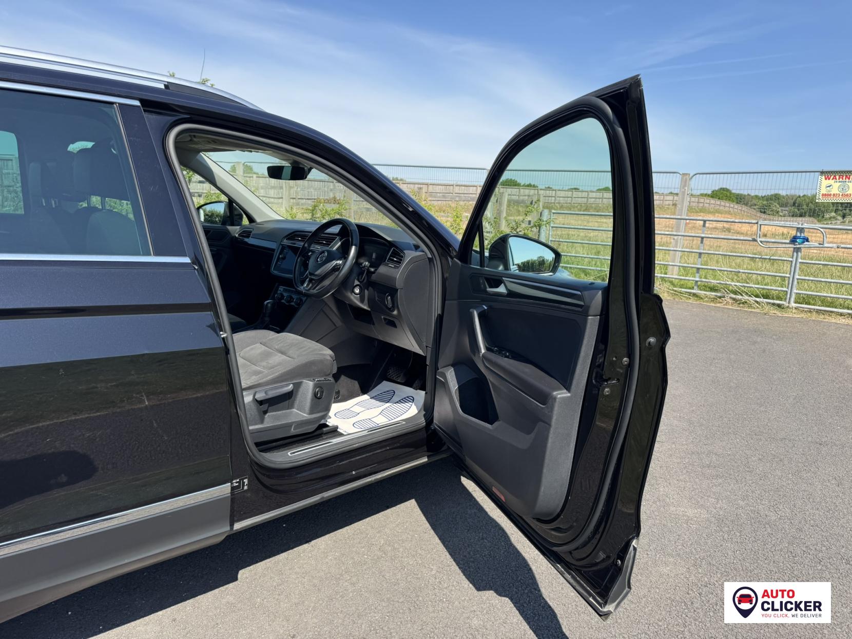 Volkswagen Tiguan 2.0 TDI SEL SUV 5dr Diesel DSG 4Motion Euro 6 (s/s) (150 ps)