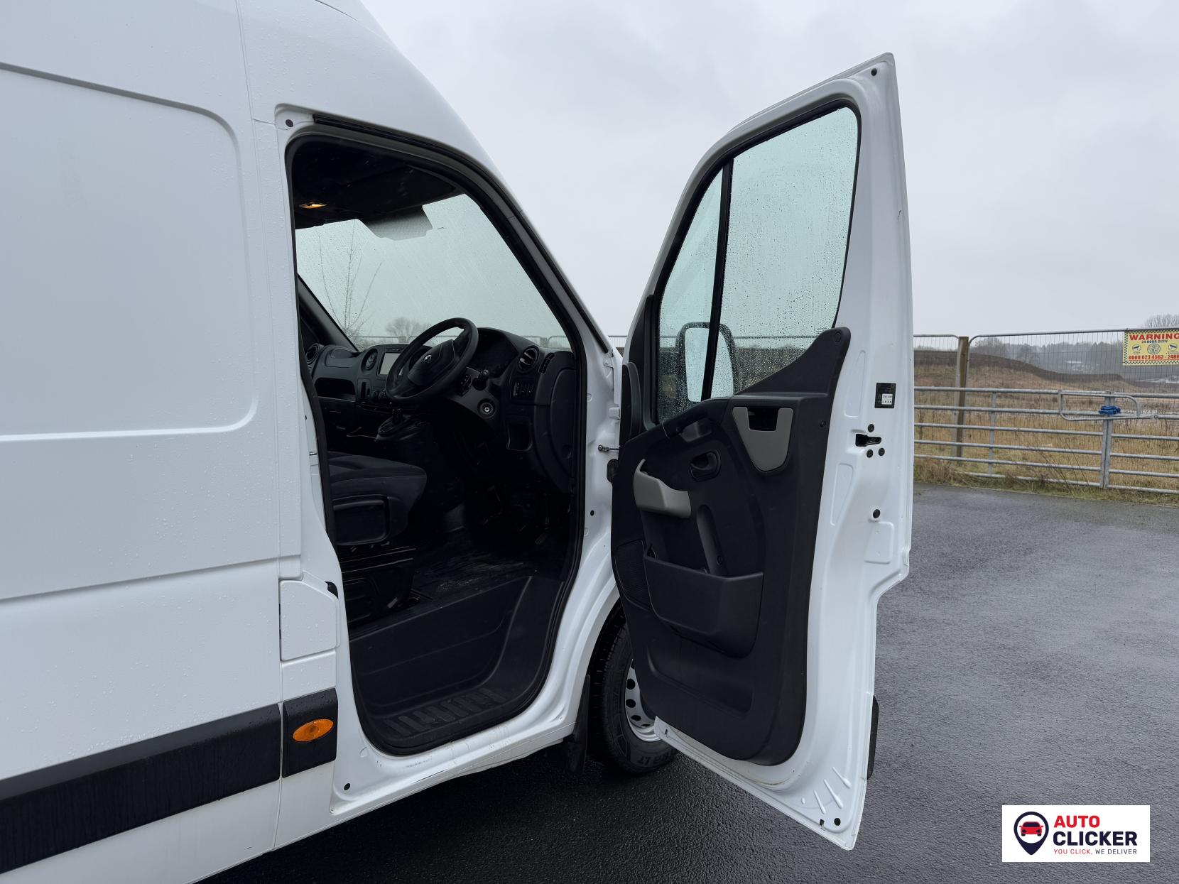 Renault Master 2.3 dCi 35 Business Panel Van 5dr Diesel Manual FWD LWB High Roof Euro 6 (130 ps)