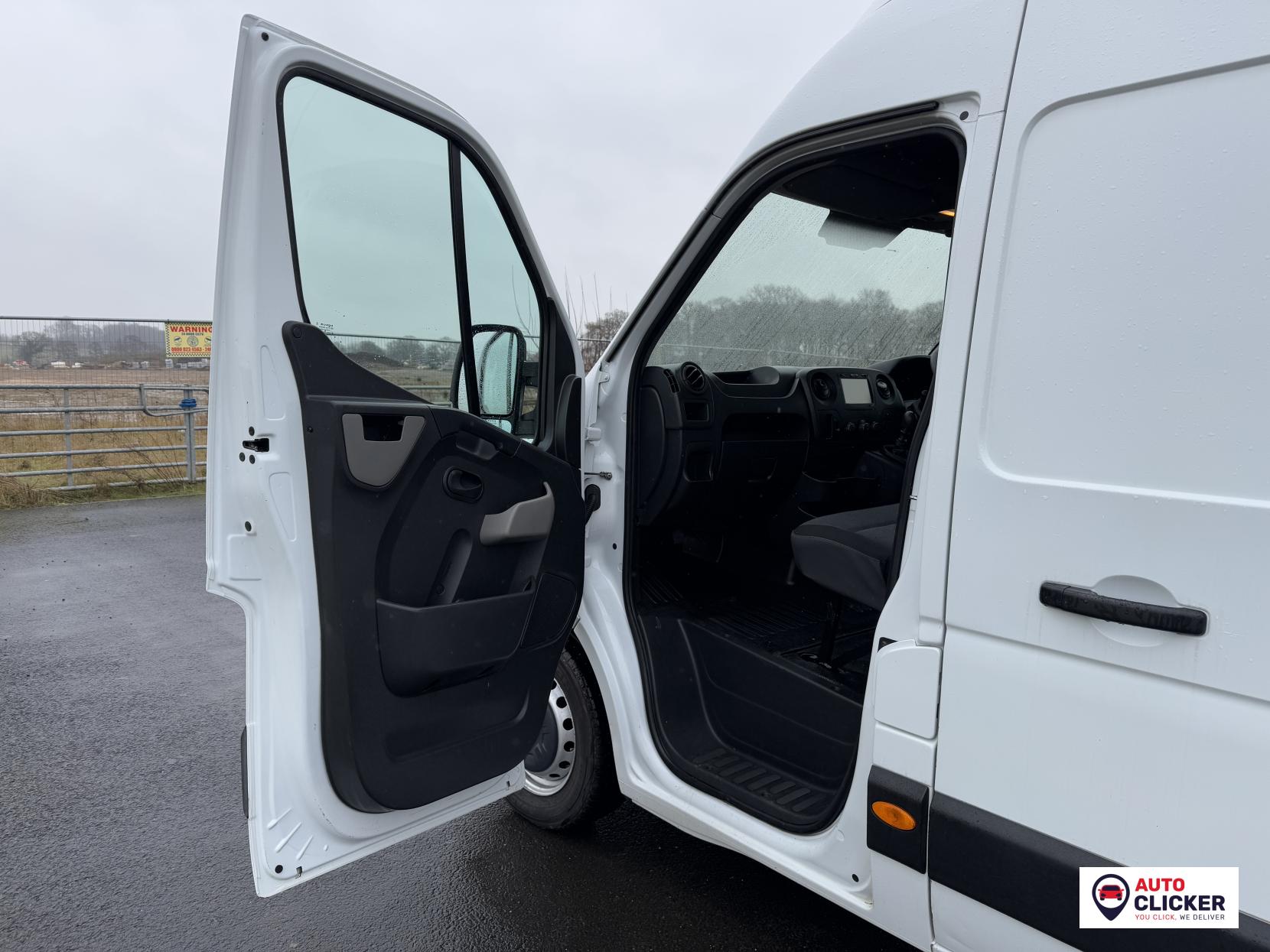 Renault Master 2.3 dCi 35 Business Panel Van 5dr Diesel Manual FWD LWB High Roof Euro 6 (130 ps)