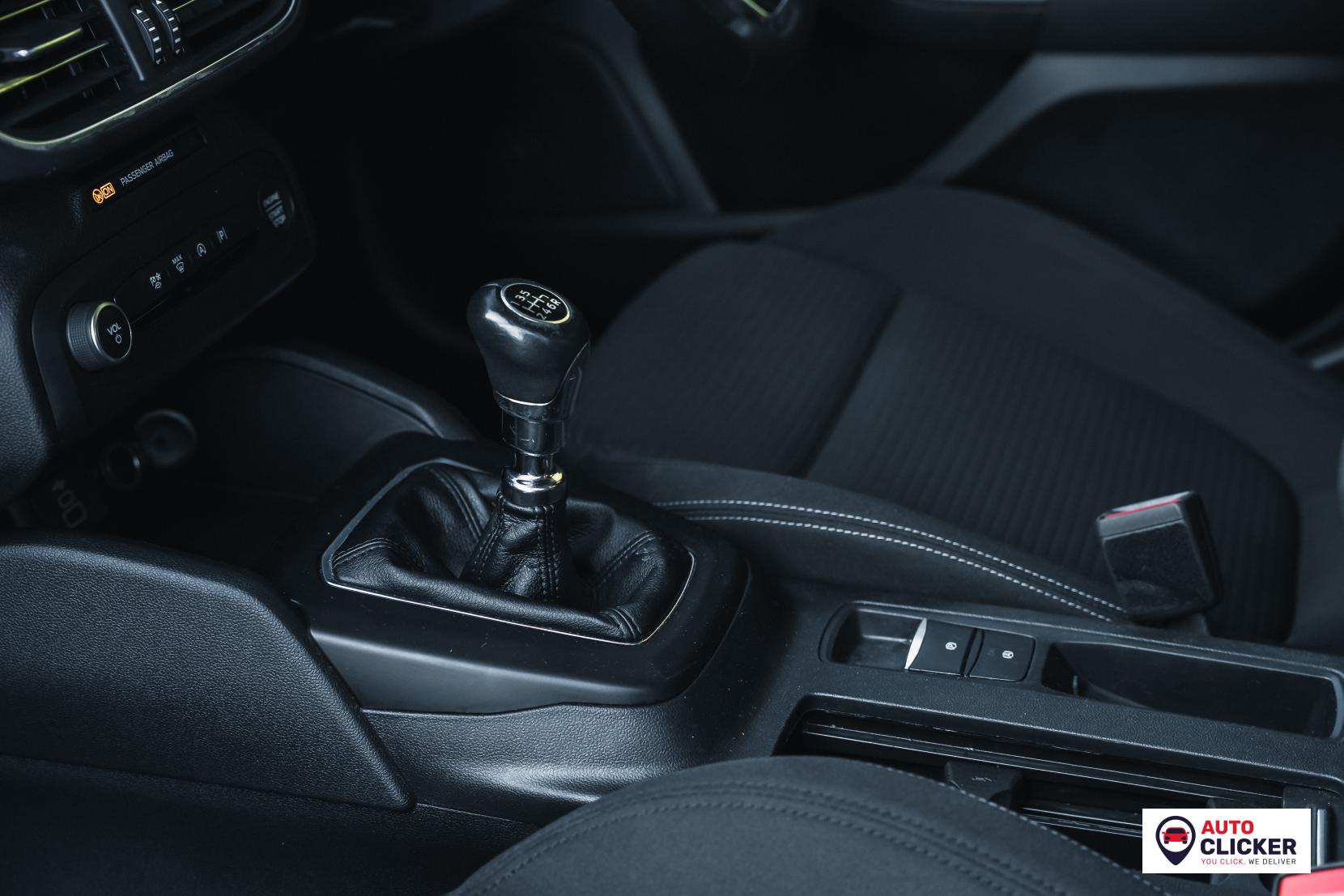 Ford Focus 1.0T EcoBoost Titanium Hatchback 5dr Petrol Manual Euro 6 (s/s) (125 ps)