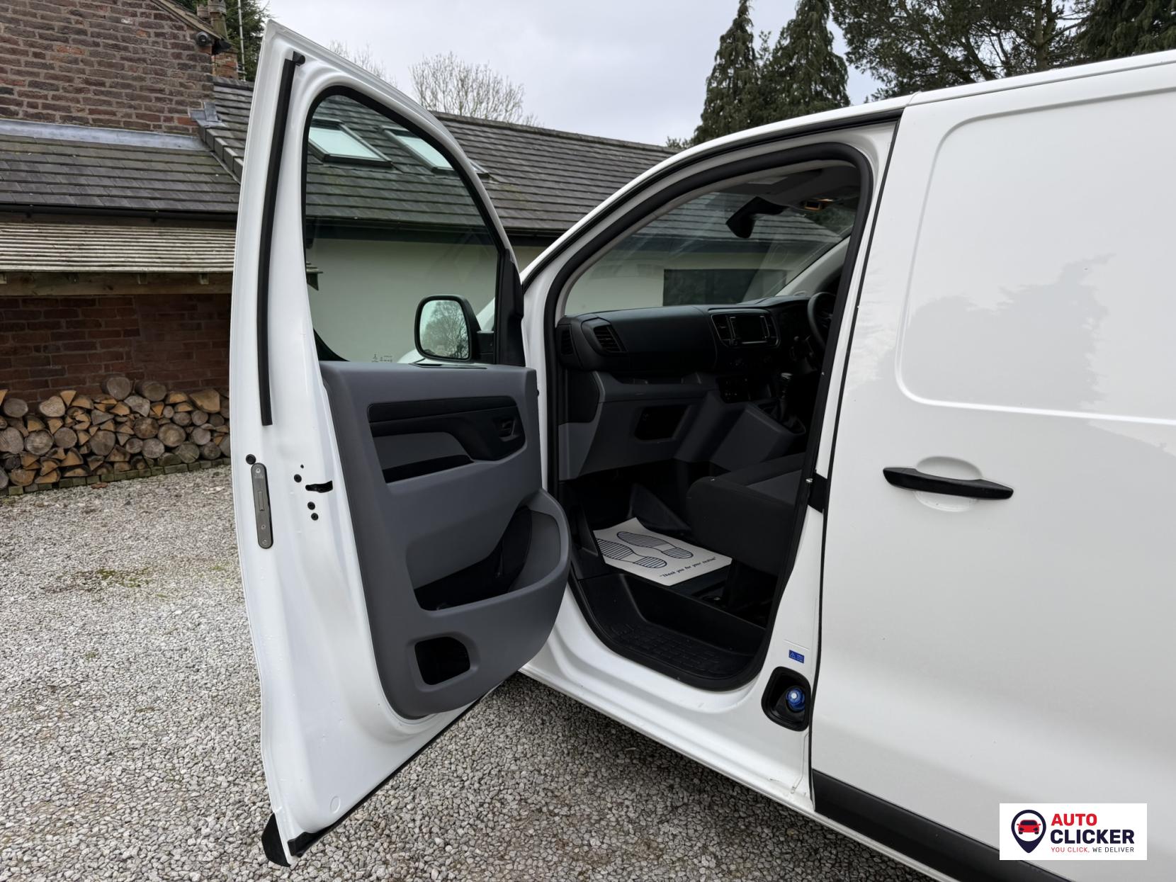 Vauxhall Vivaro 1.5 Turbo D 2900 Dynamic Panel Van 6dr Diesel Manual L2 H1 Euro 6 (s/s) (100 ps)