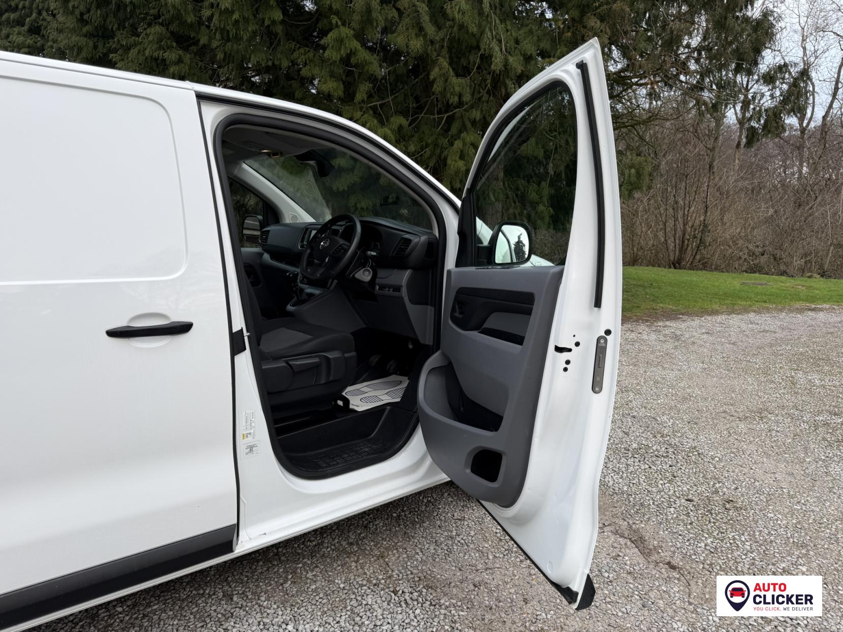 Vauxhall Vivaro 1.5 Turbo D 2900 Dynamic Panel Van 6dr Diesel Manual L2 H1 Euro 6 (s/s) (100 ps)