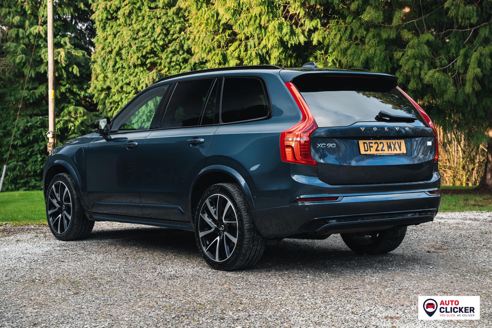 Volvo XC90 2.0h T8 Recharge 18.8kWh Ultimate Dark SUV 5dr Petrol Plug-in Hybrid Auto 4WD Euro 6 (s/s) (455 ps)
