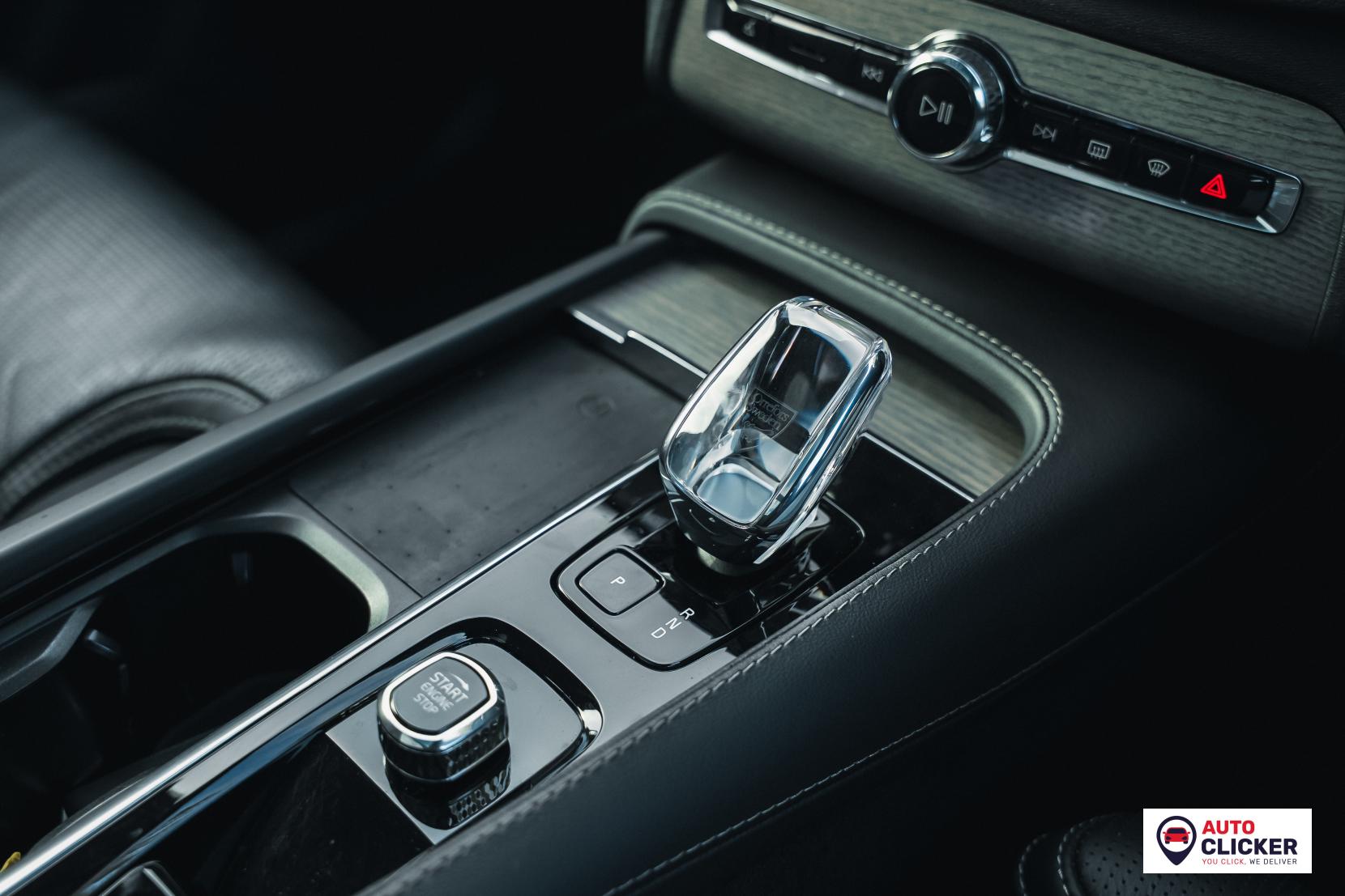 Volvo XC90 2.0h T8 Recharge 18.8kWh Ultimate Dark SUV 5dr Petrol Plug-in Hybrid Auto 4WD Euro 6 (s/s) (455 ps)