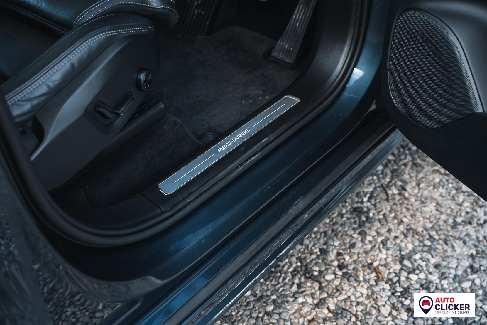 Volvo XC90 2.0h T8 Recharge 18.8kWh Ultimate Dark SUV 5dr Petrol Plug-in Hybrid Auto 4WD Euro 6 (s/s) (455 ps)