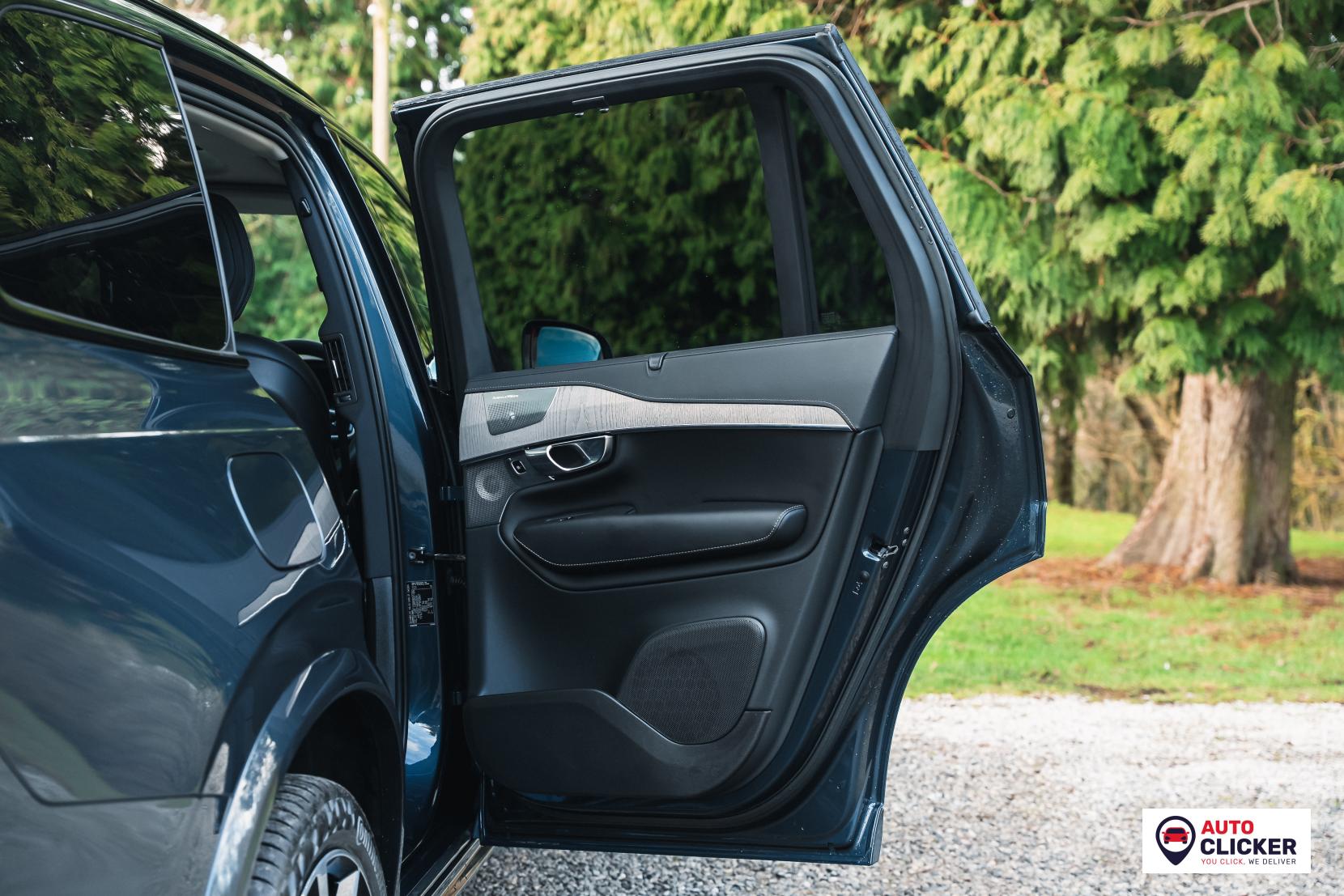 Volvo XC90 2.0h T8 Recharge 18.8kWh Ultimate Dark SUV 5dr Petrol Plug-in Hybrid Auto 4WD Euro 6 (s/s) (455 ps)