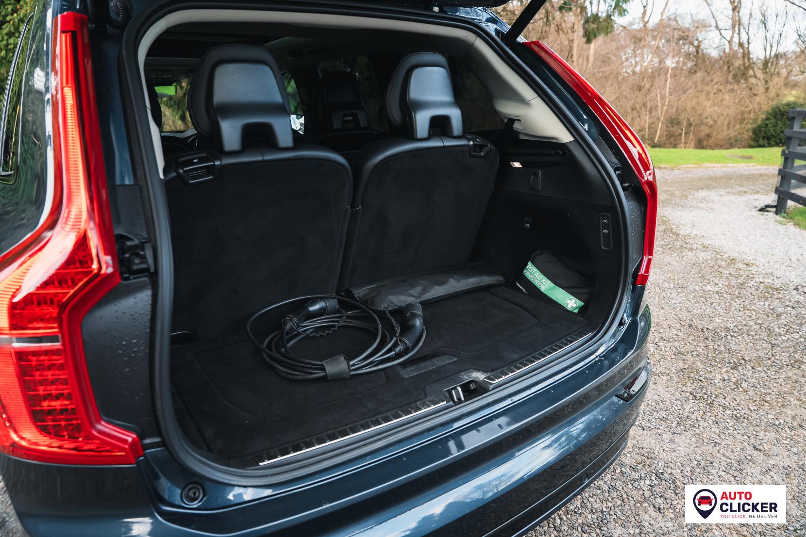 Volvo XC90 2.0h T8 Recharge 18.8kWh Ultimate Dark SUV 5dr Petrol Plug-in Hybrid Auto 4WD Euro 6 (s/s) (455 ps)