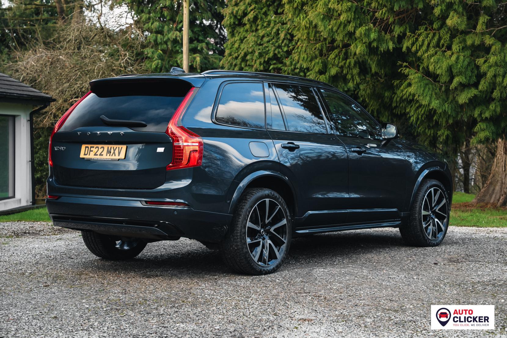 Volvo XC90 2.0h T8 Recharge 18.8kWh Ultimate Dark SUV 5dr Petrol Plug-in Hybrid Auto 4WD Euro 6 (s/s) (455 ps)