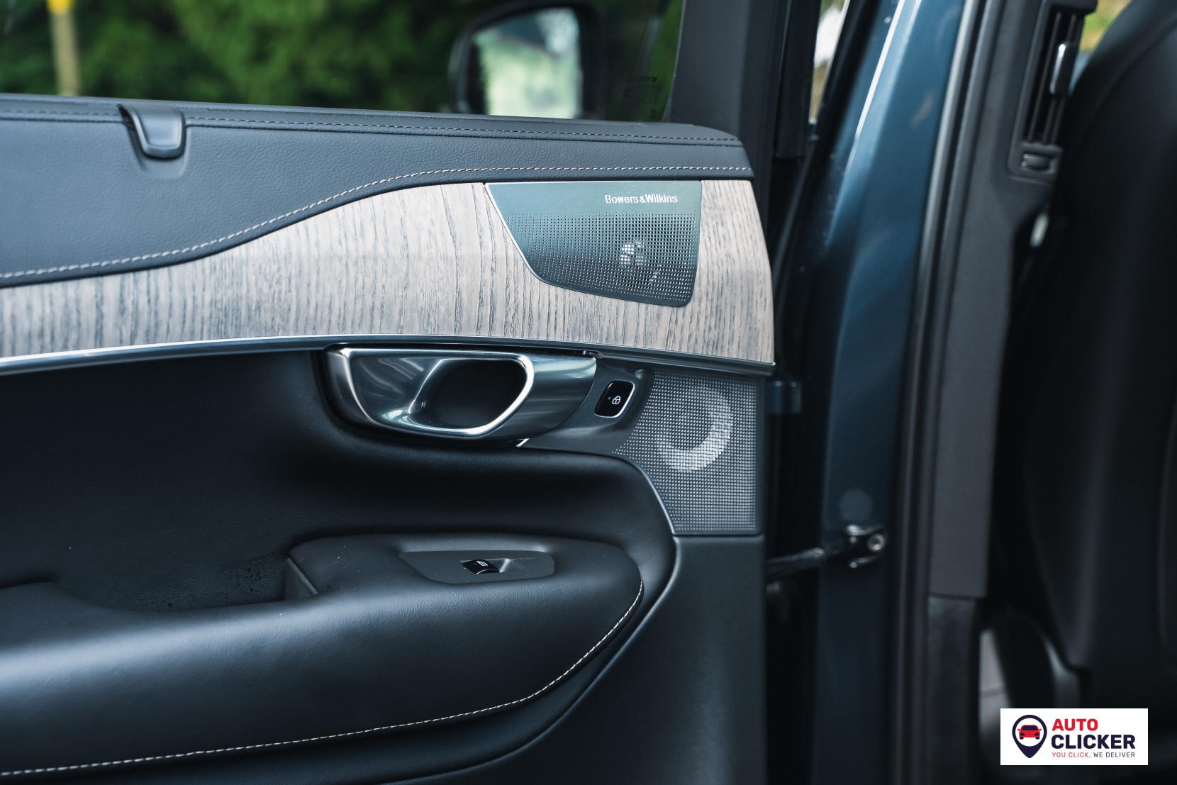 Volvo XC90 2.0h T8 Recharge 18.8kWh Ultimate Dark SUV 5dr Petrol Plug-in Hybrid Auto 4WD Euro 6 (s/s) (455 ps)