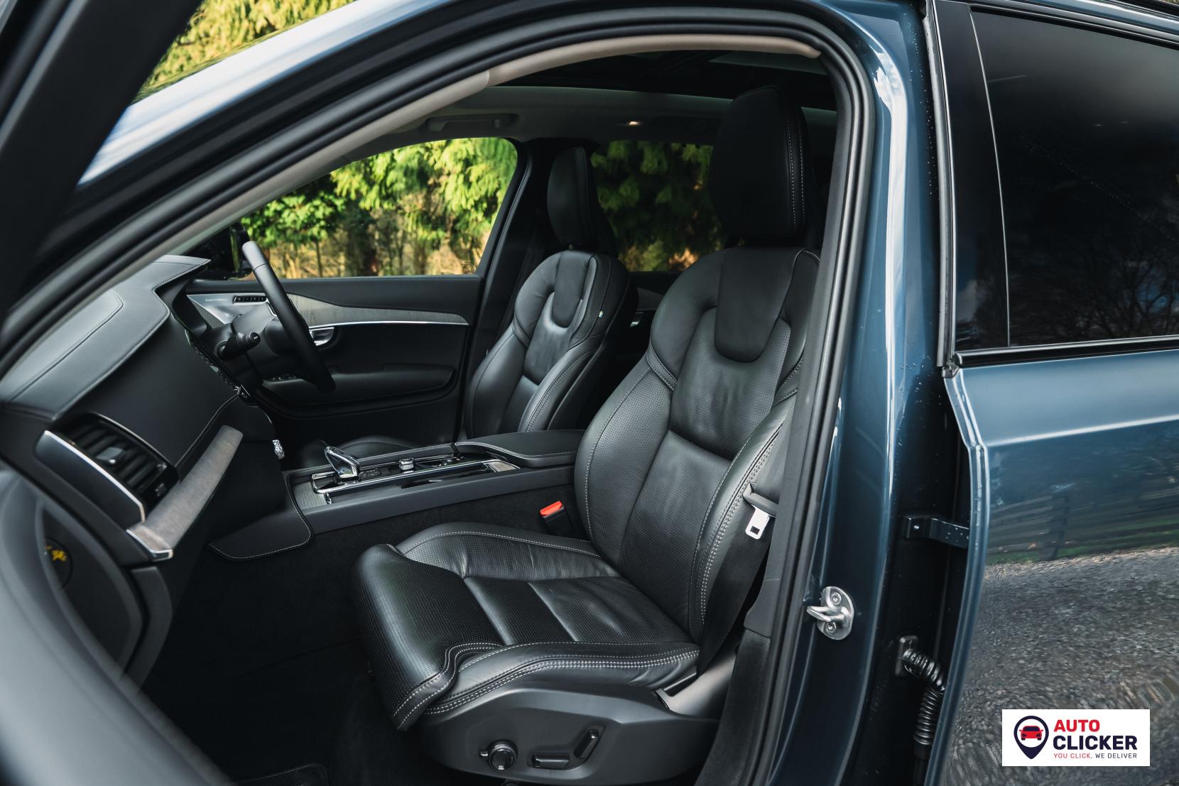 Volvo XC90 2.0h T8 Recharge 18.8kWh Ultimate Dark SUV 5dr Petrol Plug-in Hybrid Auto 4WD Euro 6 (s/s) (455 ps)