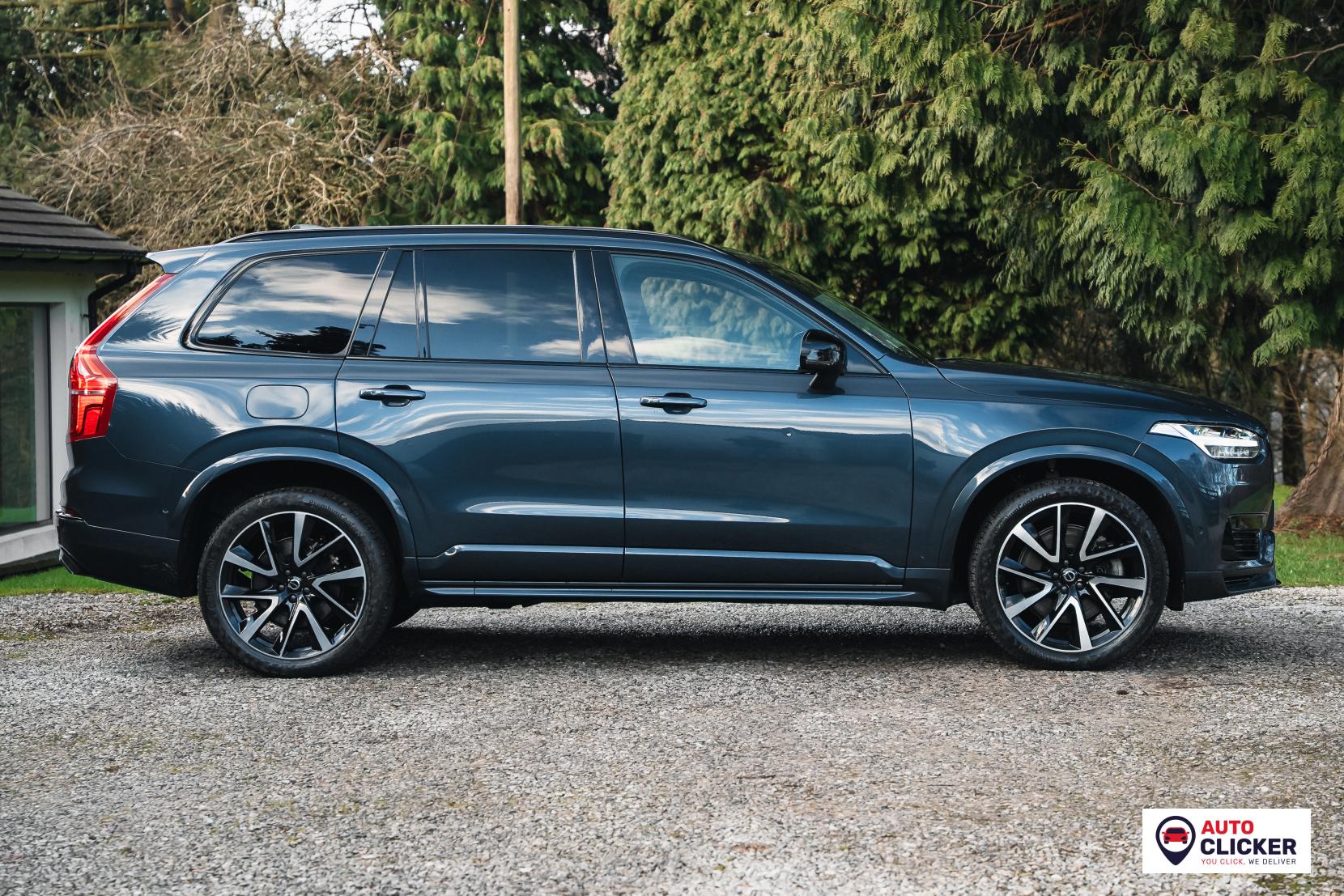 Volvo XC90 2.0h T8 Recharge 18.8kWh Ultimate Dark SUV 5dr Petrol Plug-in Hybrid Auto 4WD Euro 6 (s/s) (455 ps)