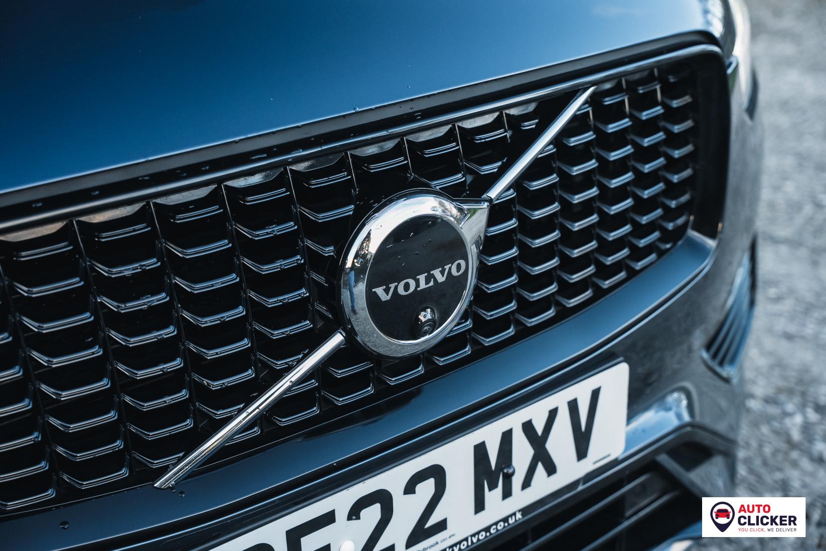 Volvo XC90 2.0h T8 Recharge 18.8kWh Ultimate Dark SUV 5dr Petrol Plug-in Hybrid Auto 4WD Euro 6 (s/s) (455 ps)