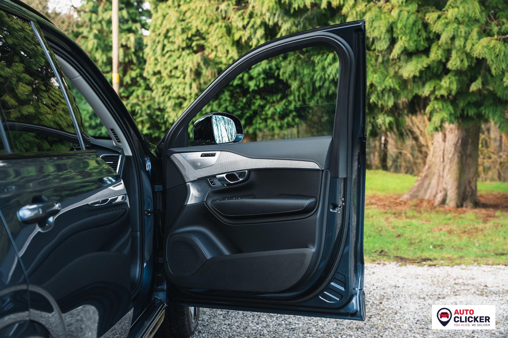 Volvo XC90 2.0h T8 Recharge 18.8kWh Ultimate Dark SUV 5dr Petrol Plug-in Hybrid Auto 4WD Euro 6 (s/s) (455 ps)