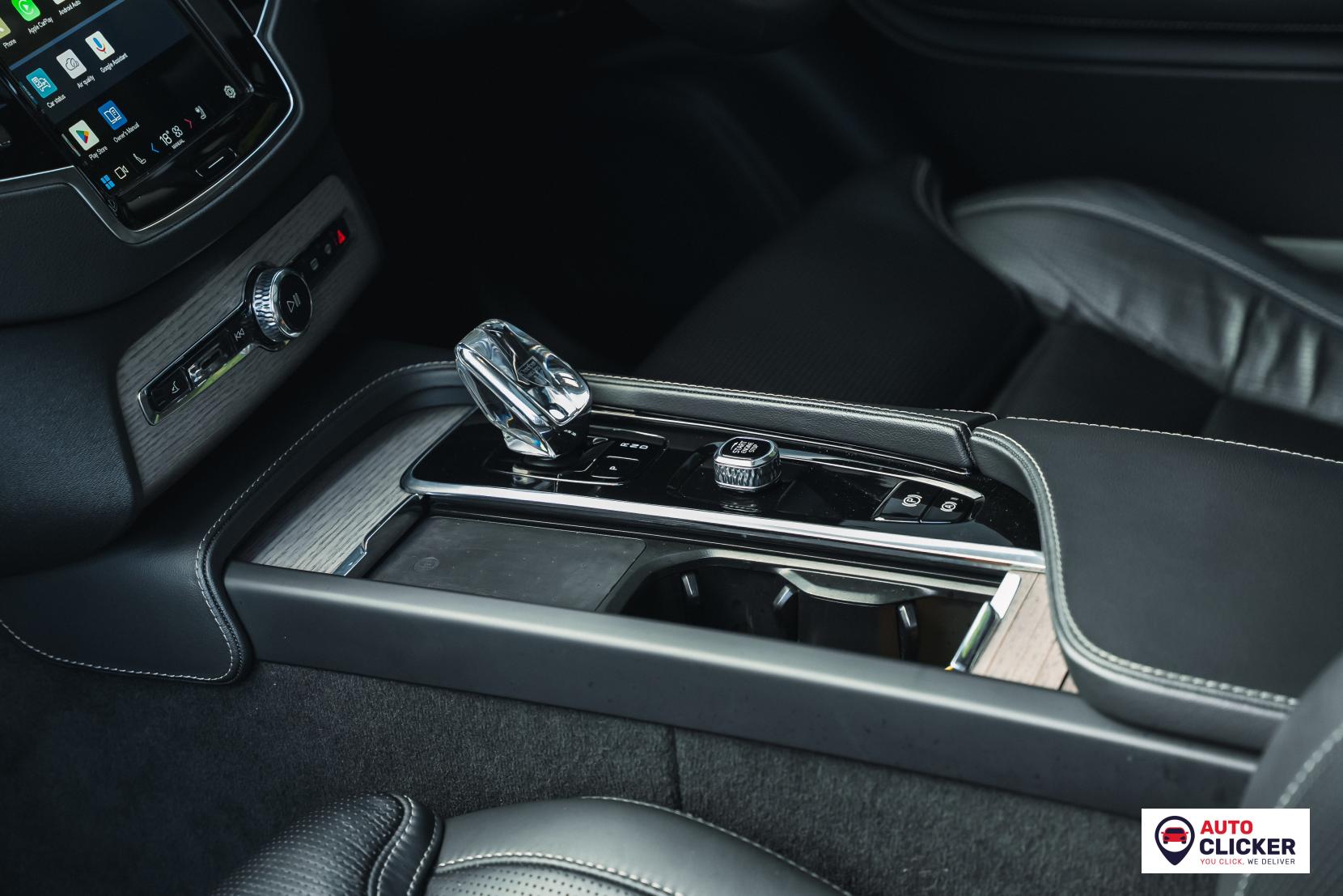 Volvo XC90 2.0h T8 Recharge 18.8kWh Ultimate Dark SUV 5dr Petrol Plug-in Hybrid Auto 4WD Euro 6 (s/s) (455 ps)