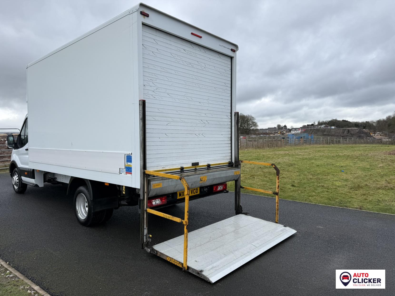 Ford Transit 2.0 350 EcoBlue HD Leader Chassis Cab 2dr Diesel Manual RWD L4 Euro 6 (s/s) (DRW) (130 ps)