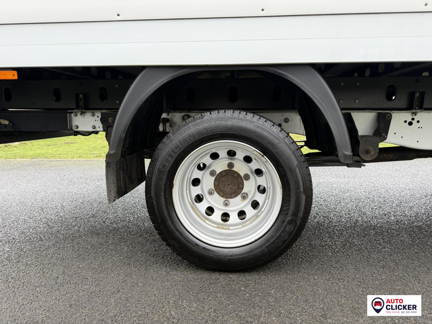 Ford Transit 2.0 350 EcoBlue HD Leader Chassis Cab 2dr Diesel Manual RWD L4 Euro 6 (s/s) (DRW) (130 ps)