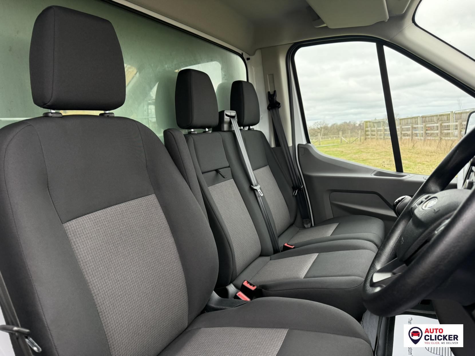 Ford Transit 2.0 350 EcoBlue HD Leader Chassis Cab 2dr Diesel Manual RWD L4 Euro 6 (s/s) (DRW) (130 ps)