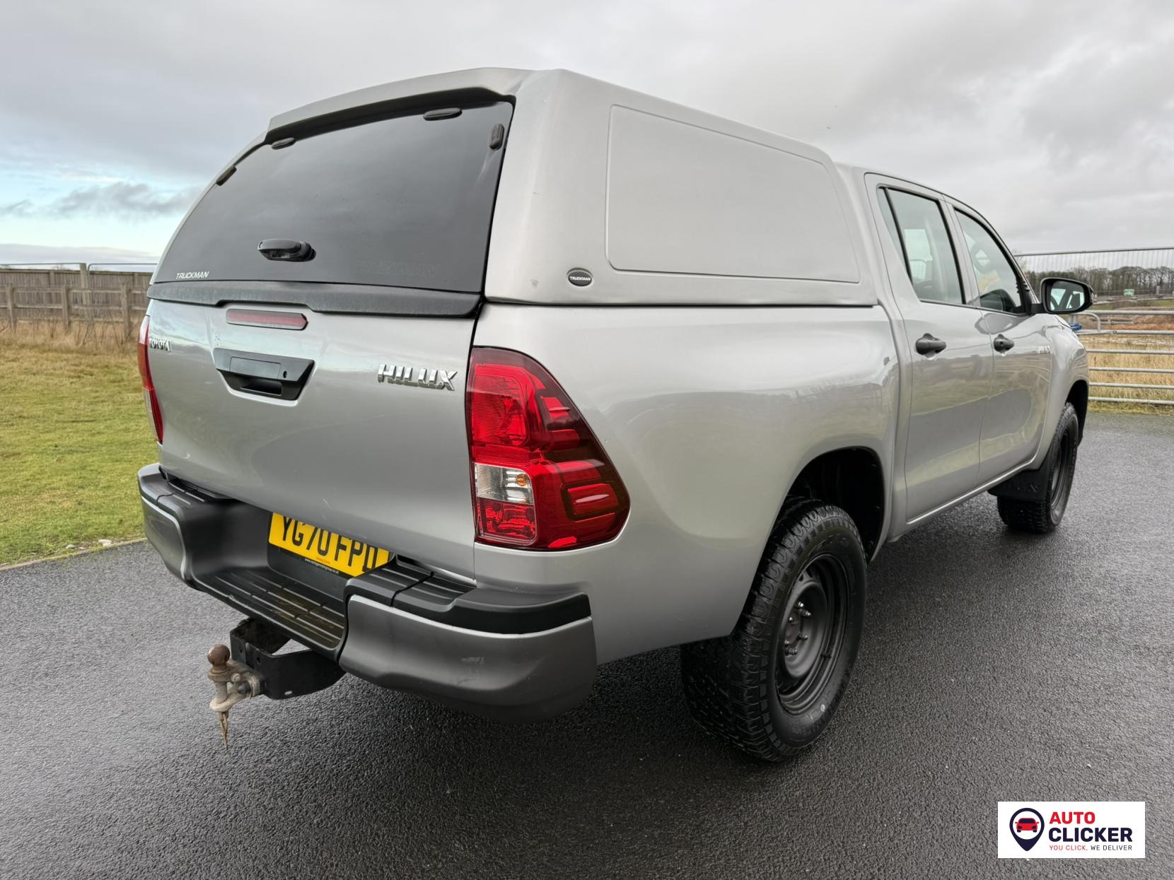 Toyota Hilux 2.4 D-4D Active Pickup Double Cab 4dr Diesel Manual 4WD Euro 6 (s/s) (150 ps)