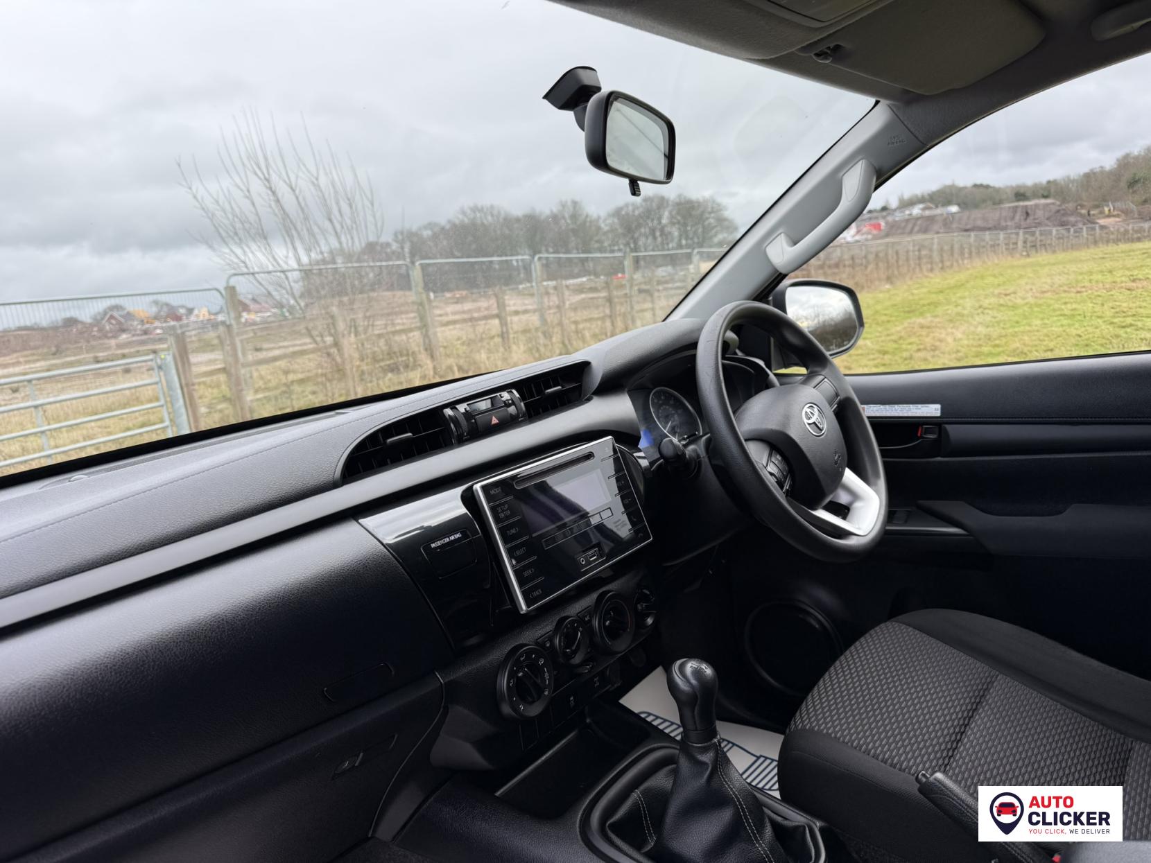 Toyota Hilux 2.4 D-4D Active Pickup Double Cab 4dr Diesel Manual 4WD Euro 6 (s/s) (150 ps)