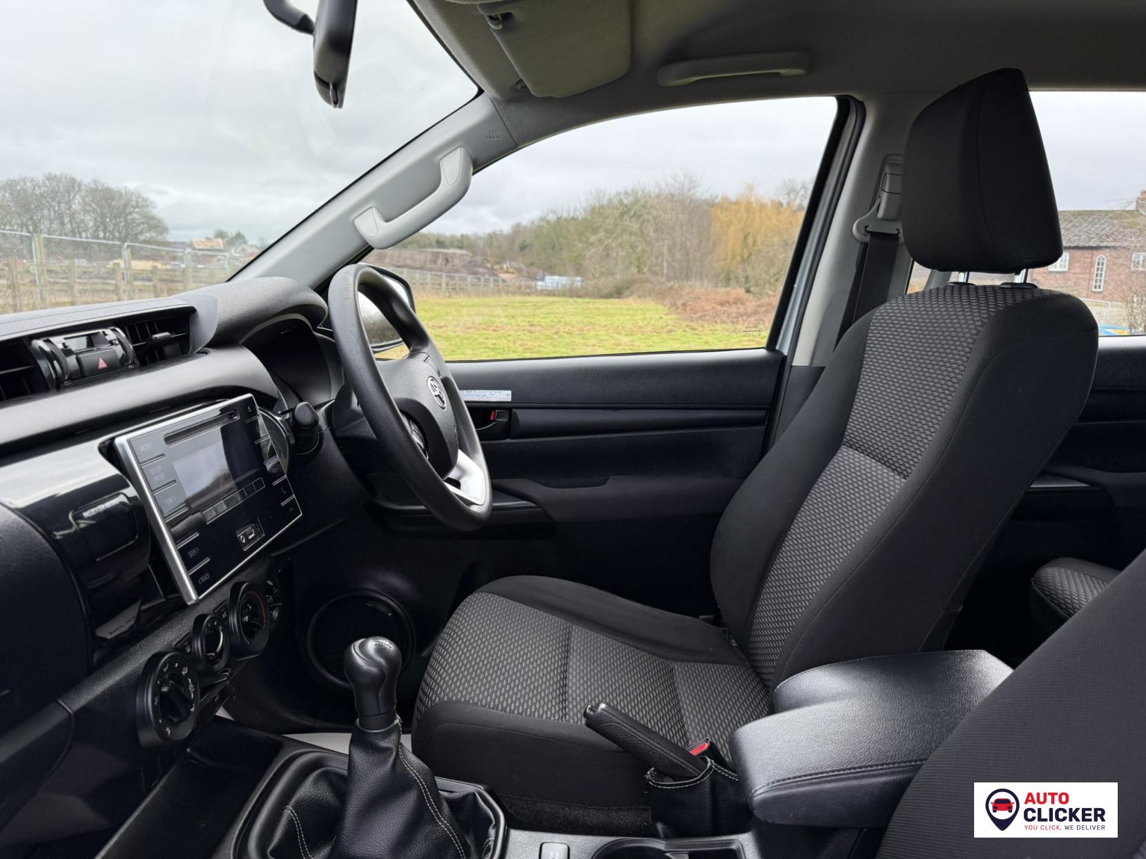 Toyota Hilux 2.4 D-4D Active Pickup Double Cab 4dr Diesel Manual 4WD Euro 6 (s/s) (150 ps)