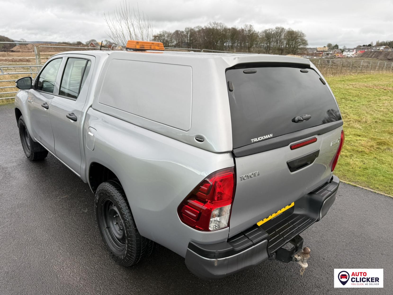 Toyota Hilux 2.4 D-4D Active Pickup Double Cab 4dr Diesel Manual 4WD Euro 6 (s/s) (150 ps)
