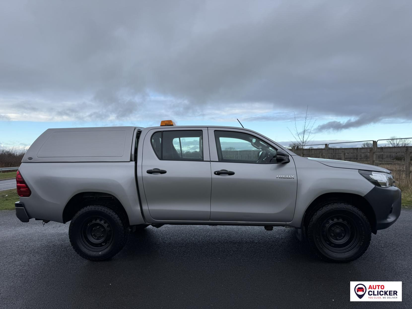 Toyota Hilux 2.4 D-4D Active Pickup Double Cab 4dr Diesel Manual 4WD Euro 6 (s/s) (150 ps)