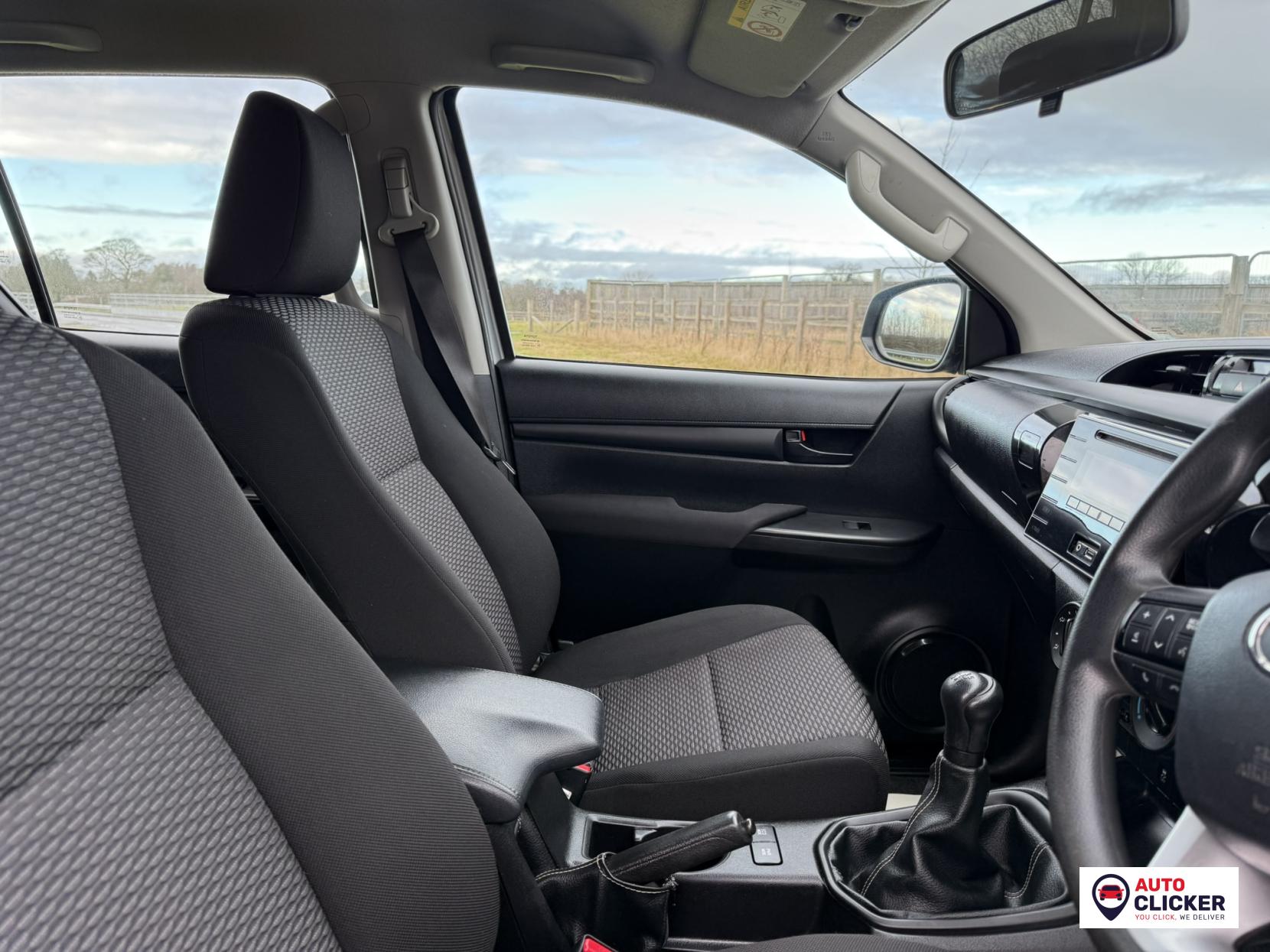 Toyota Hilux 2.4 D-4D Active Pickup Double Cab 4dr Diesel Manual 4WD Euro 6 (s/s) (150 ps)