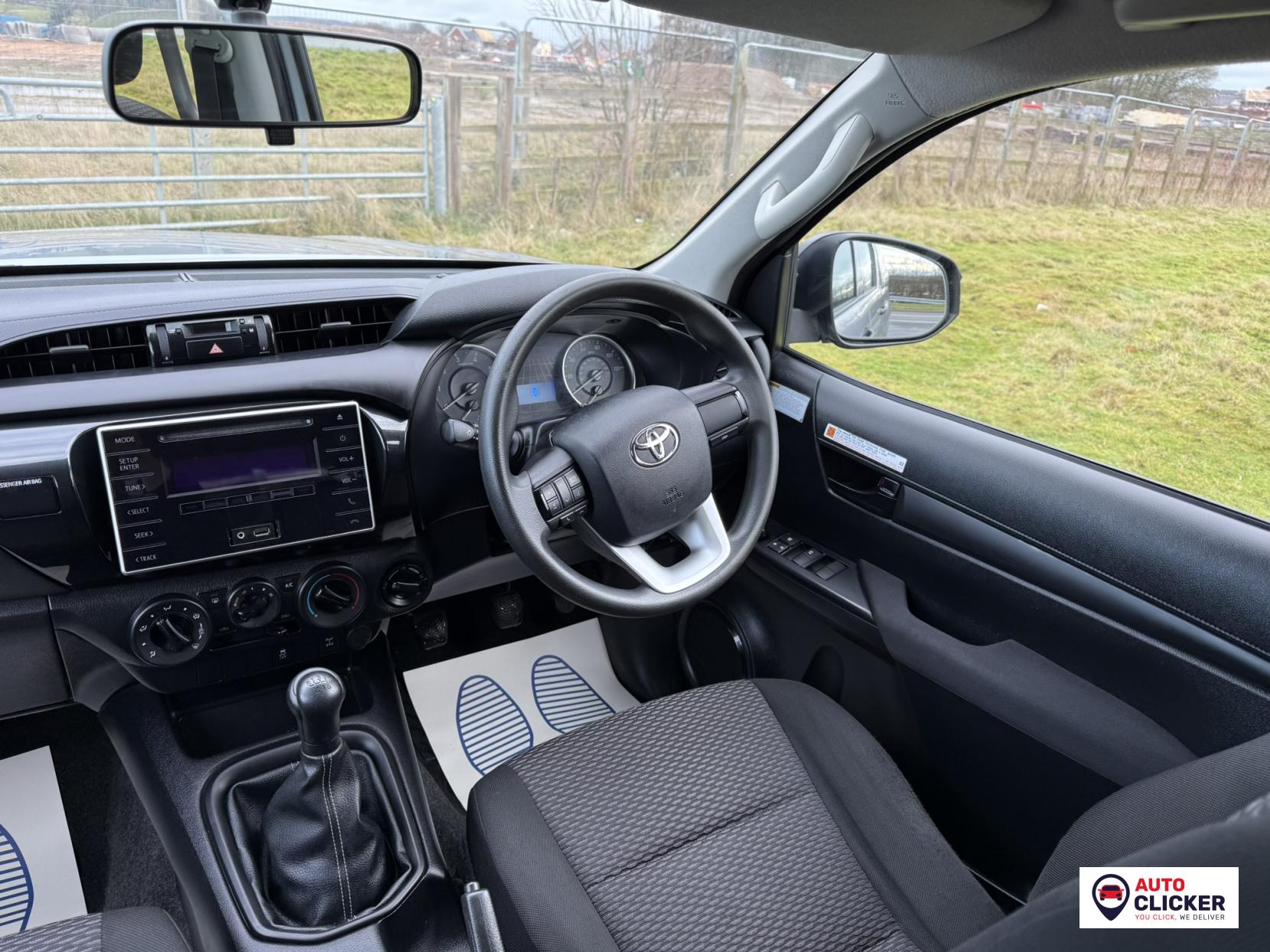 Toyota Hilux 2.4 D-4D Active Pickup Double Cab 4dr Diesel Manual 4WD Euro 6 (s/s) (150 ps)